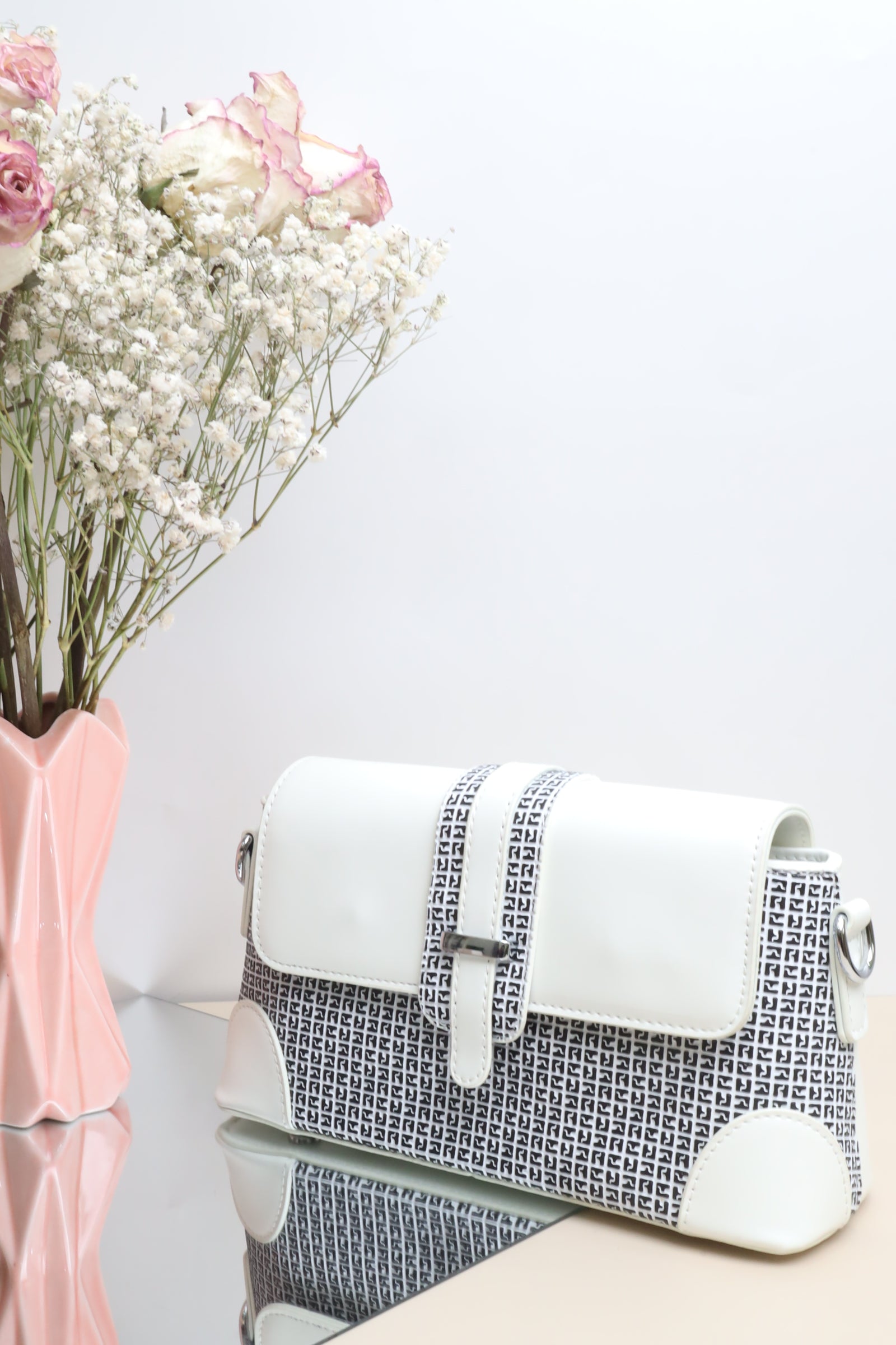 D135 حقيبة نسائية