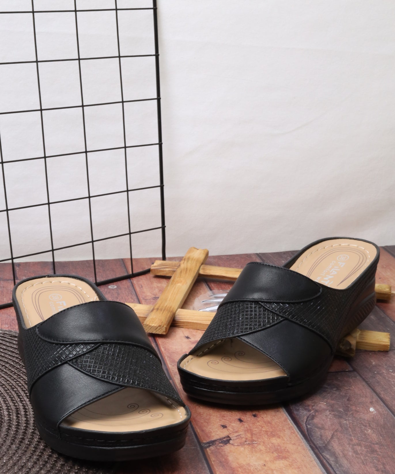 صندل نسائي بكعب عريض 55084