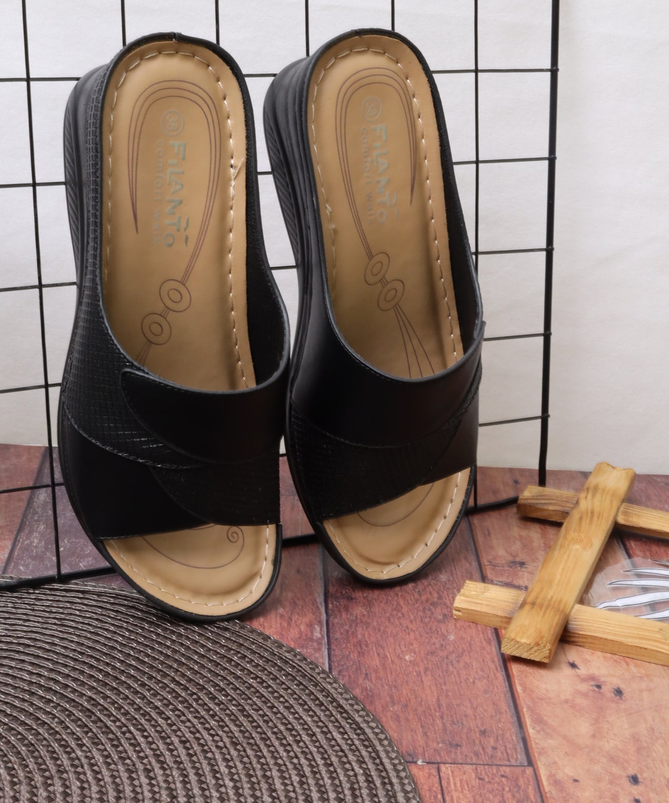 صندل نسائي بكعب عريض 55084