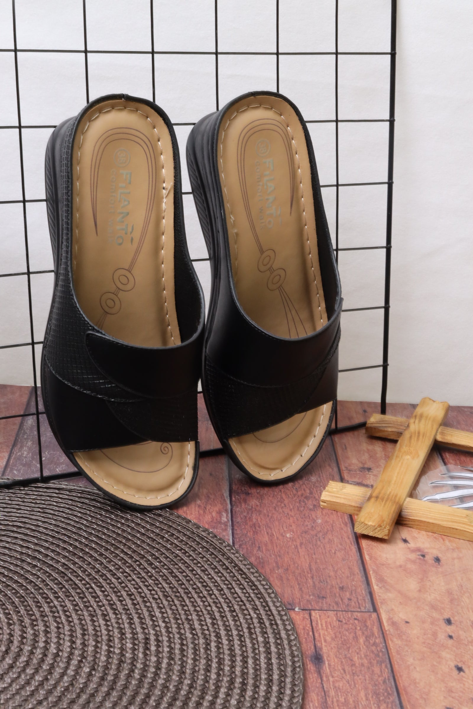 صندل نسائي بكعب عريض 55084