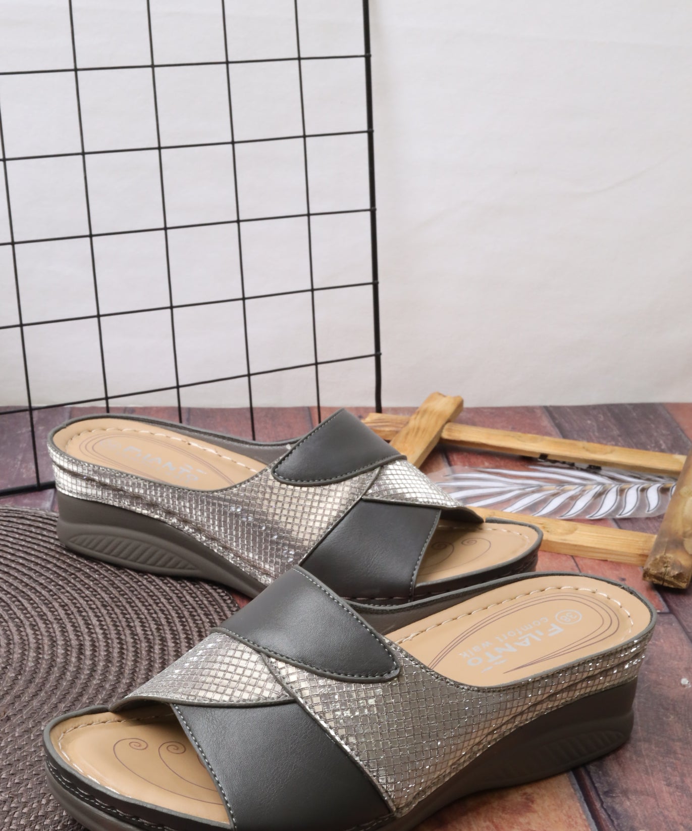 صندل نسائي بكعب عريض 55084