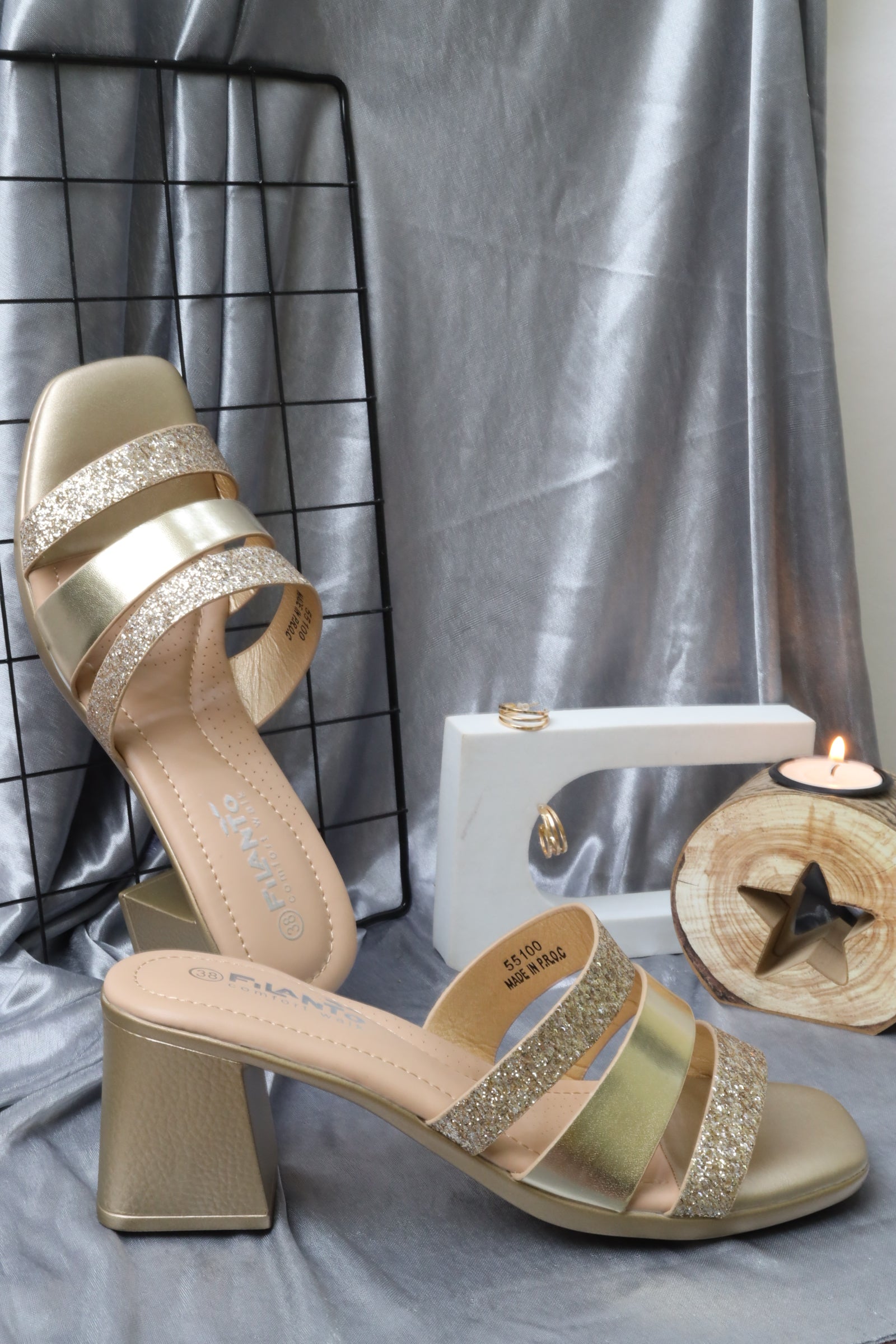 Women's wide-heeled sandal 55100 