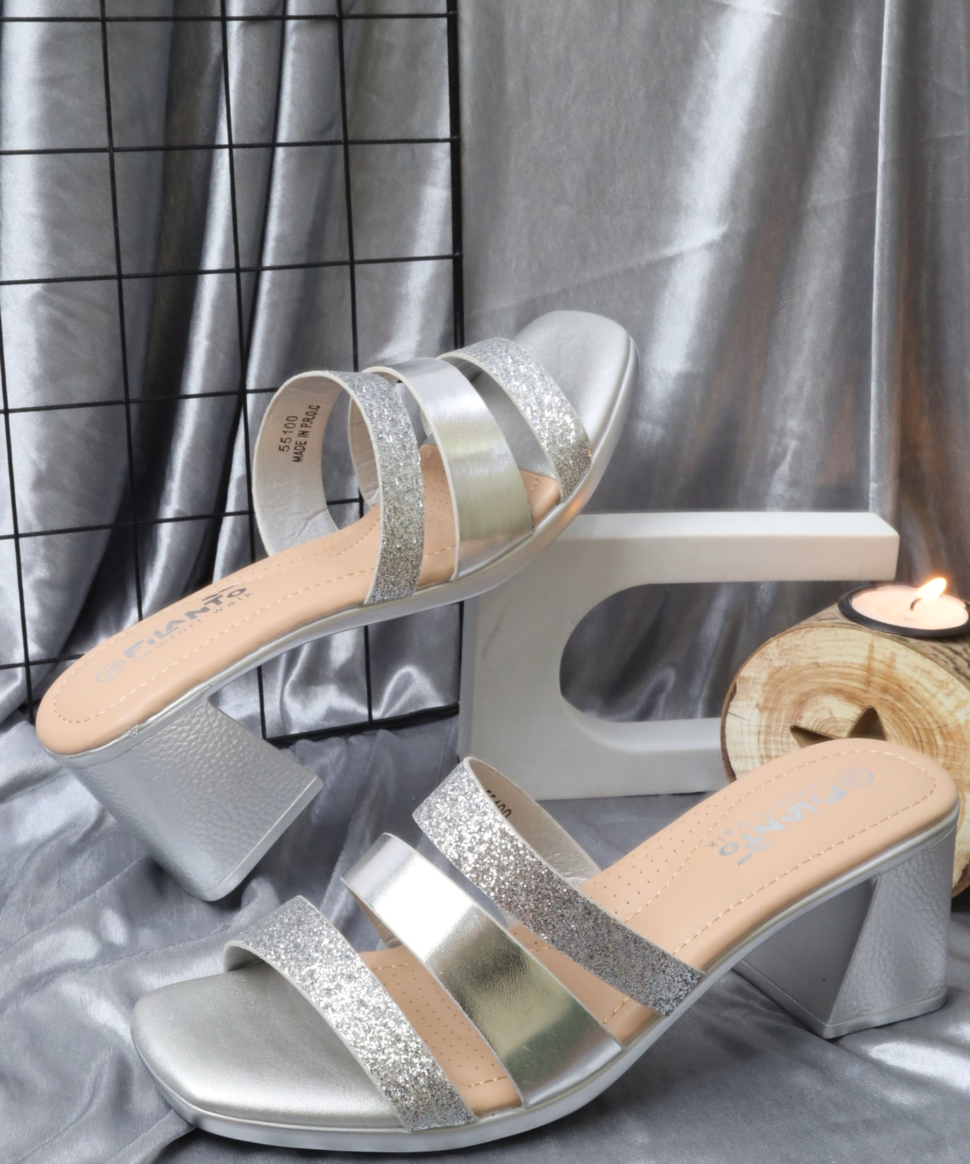 Women's wide-heeled sandal 55100 