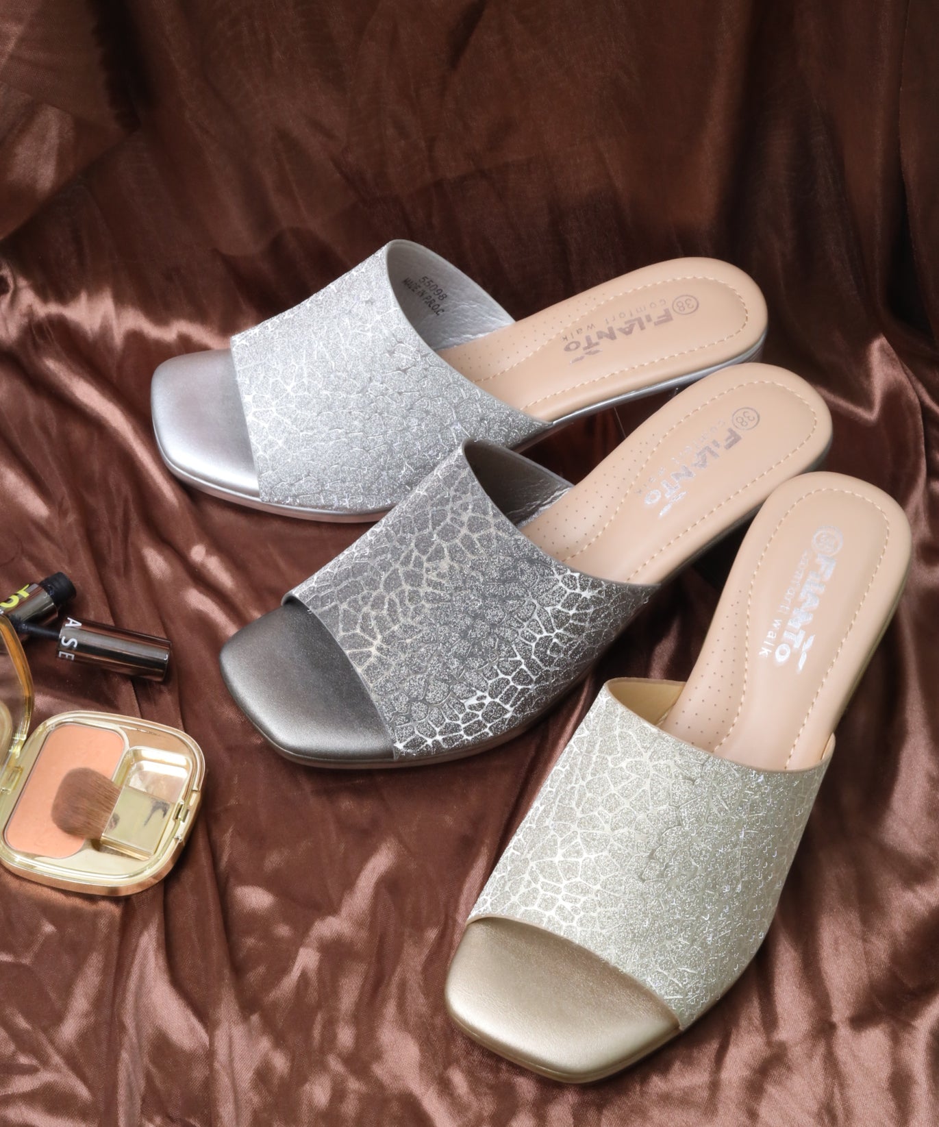 Women's wide-heeled sandal 55098