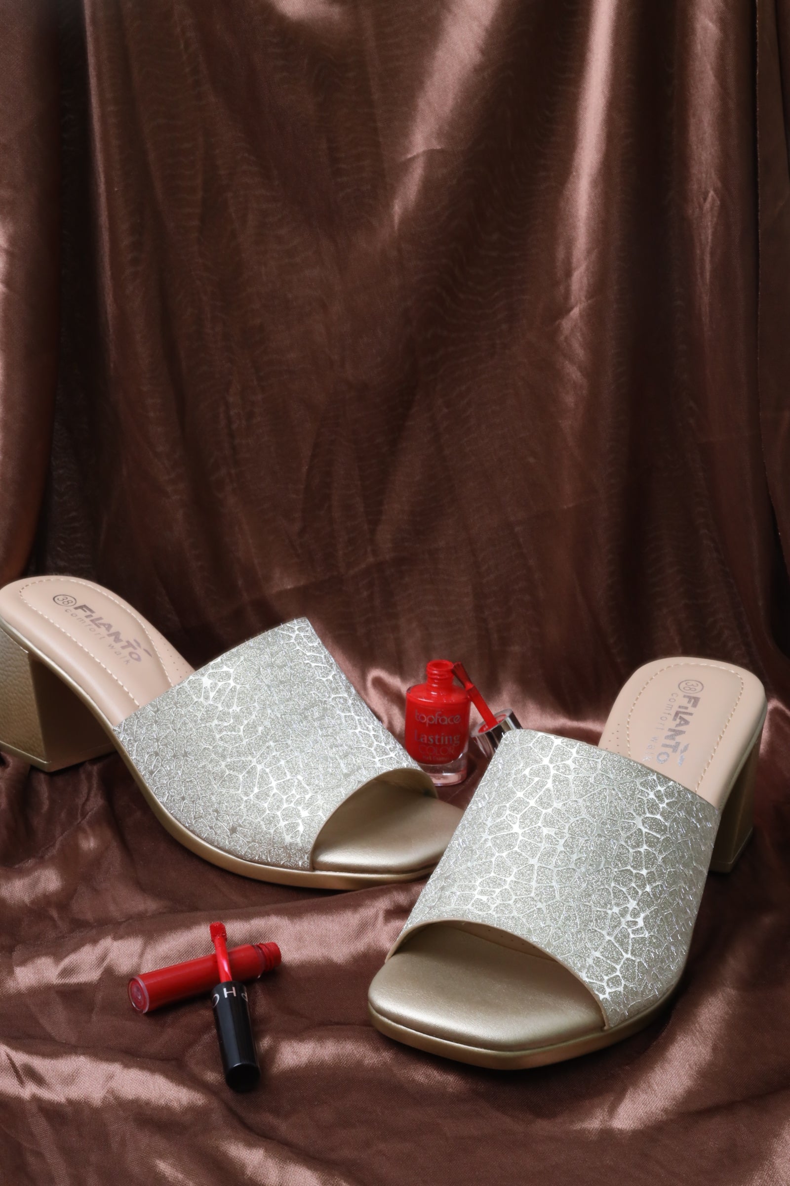 Women's wide-heeled sandal 55098