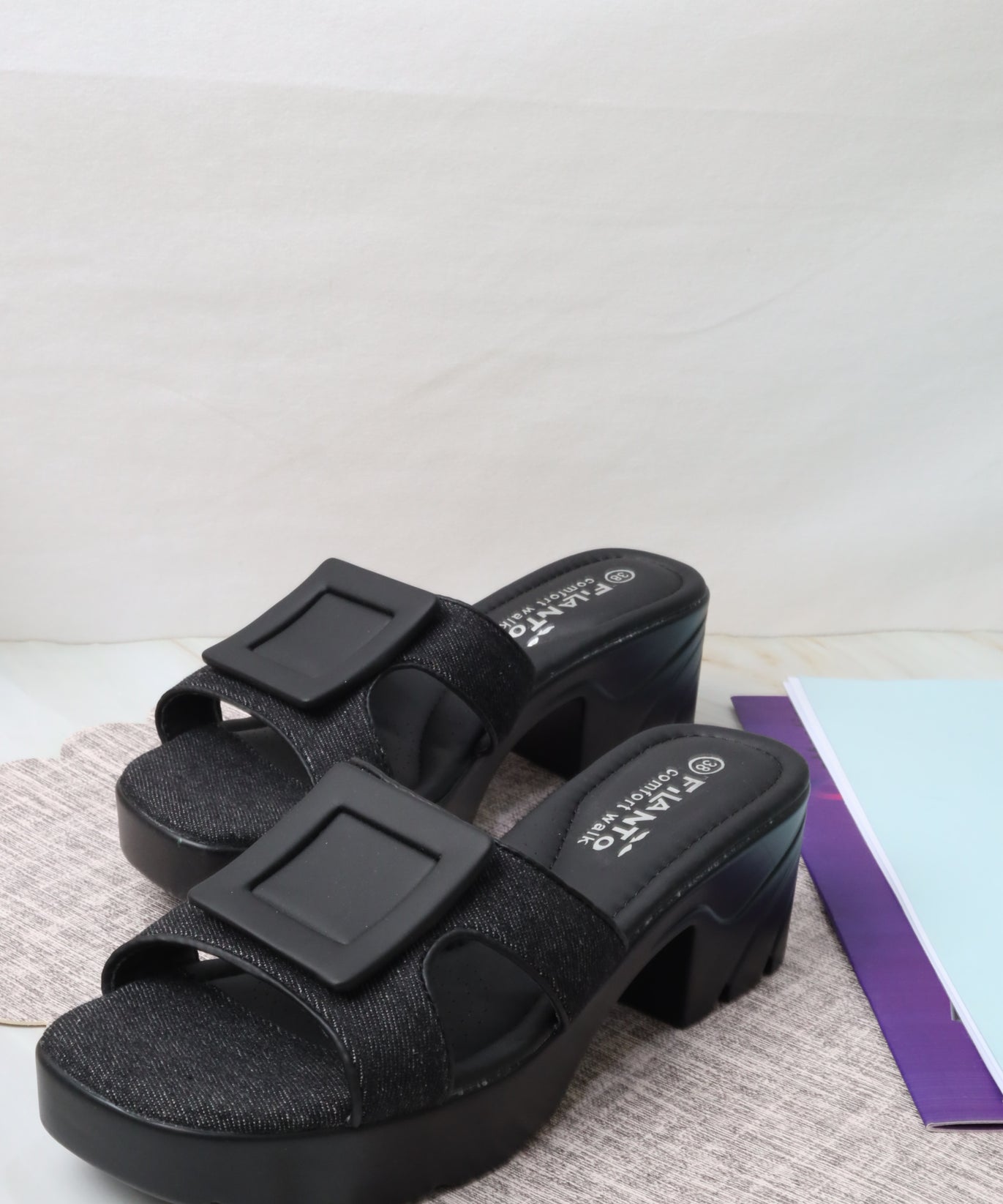 صندل نسائي بكعب عريض 55068