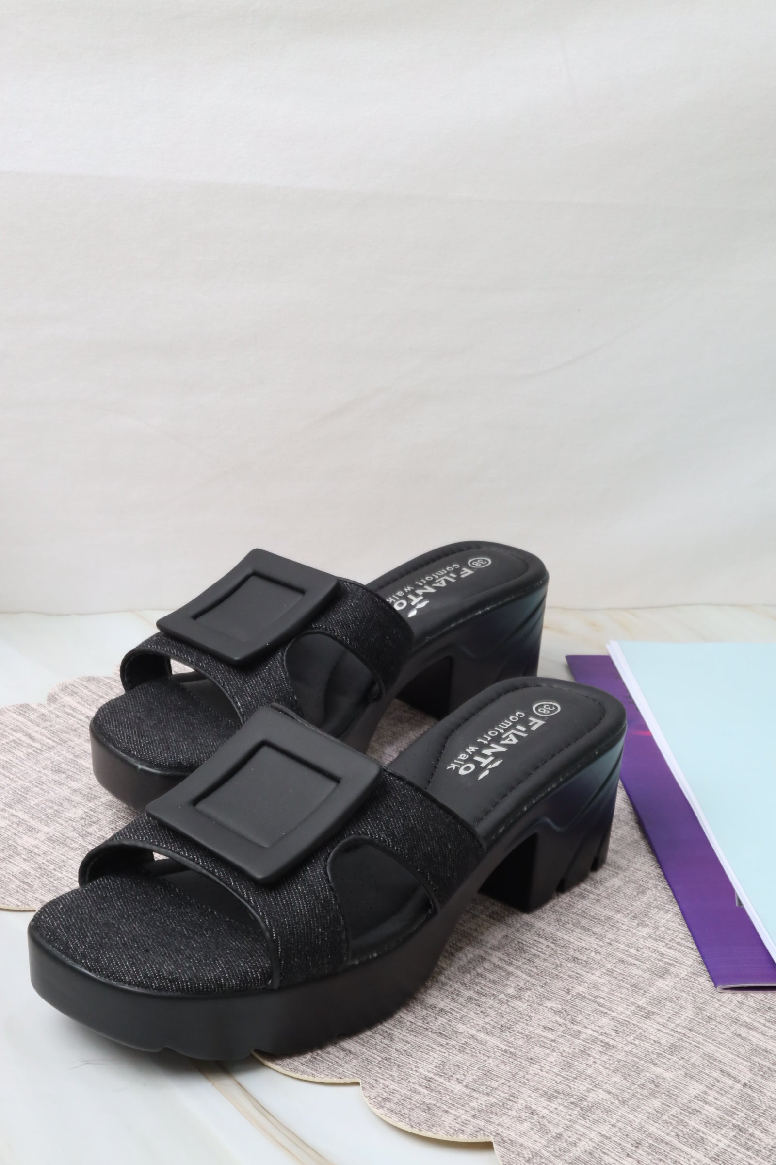 صندل نسائي بكعب عريض 55068