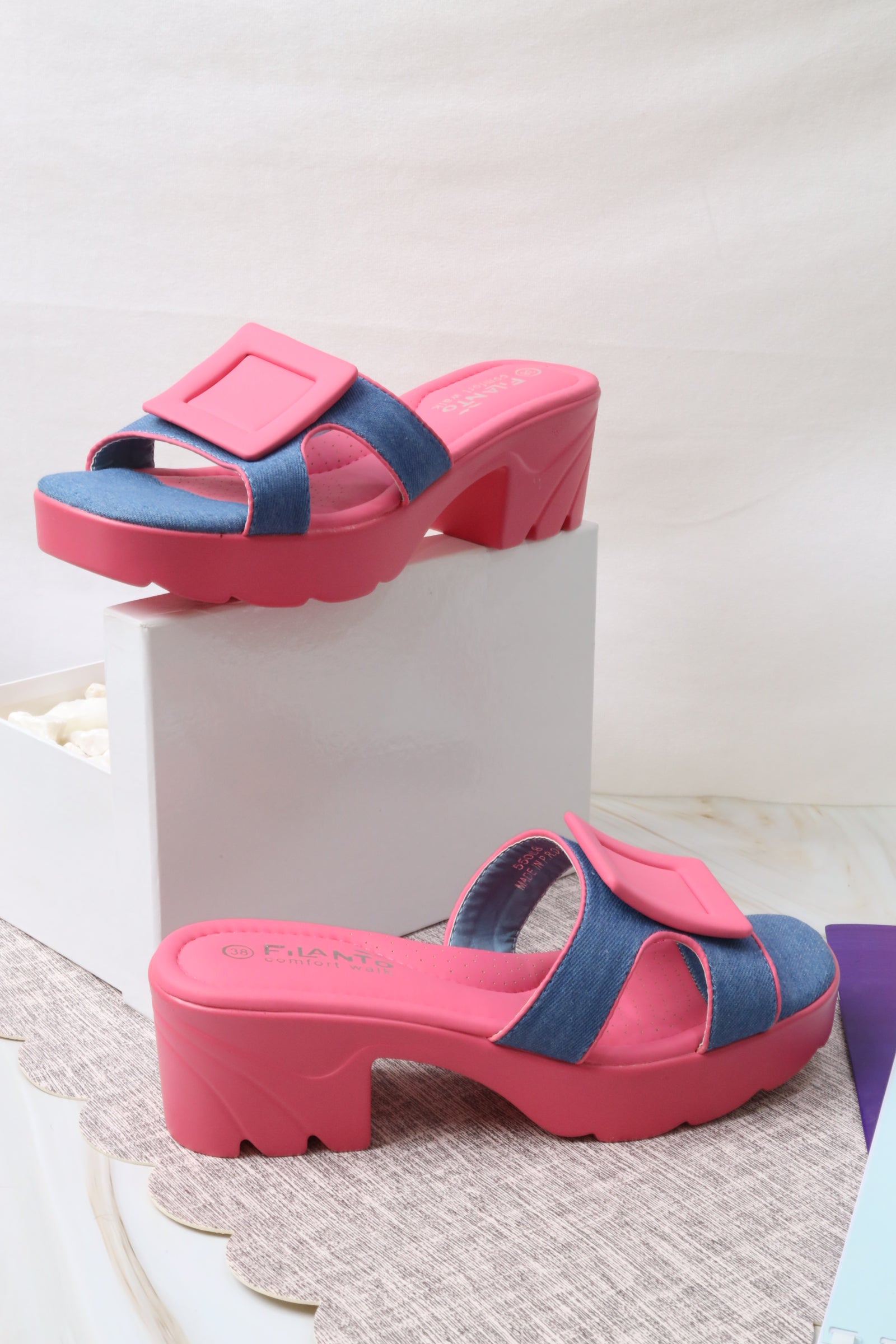 صندل نسائي بكعب عريض 55068