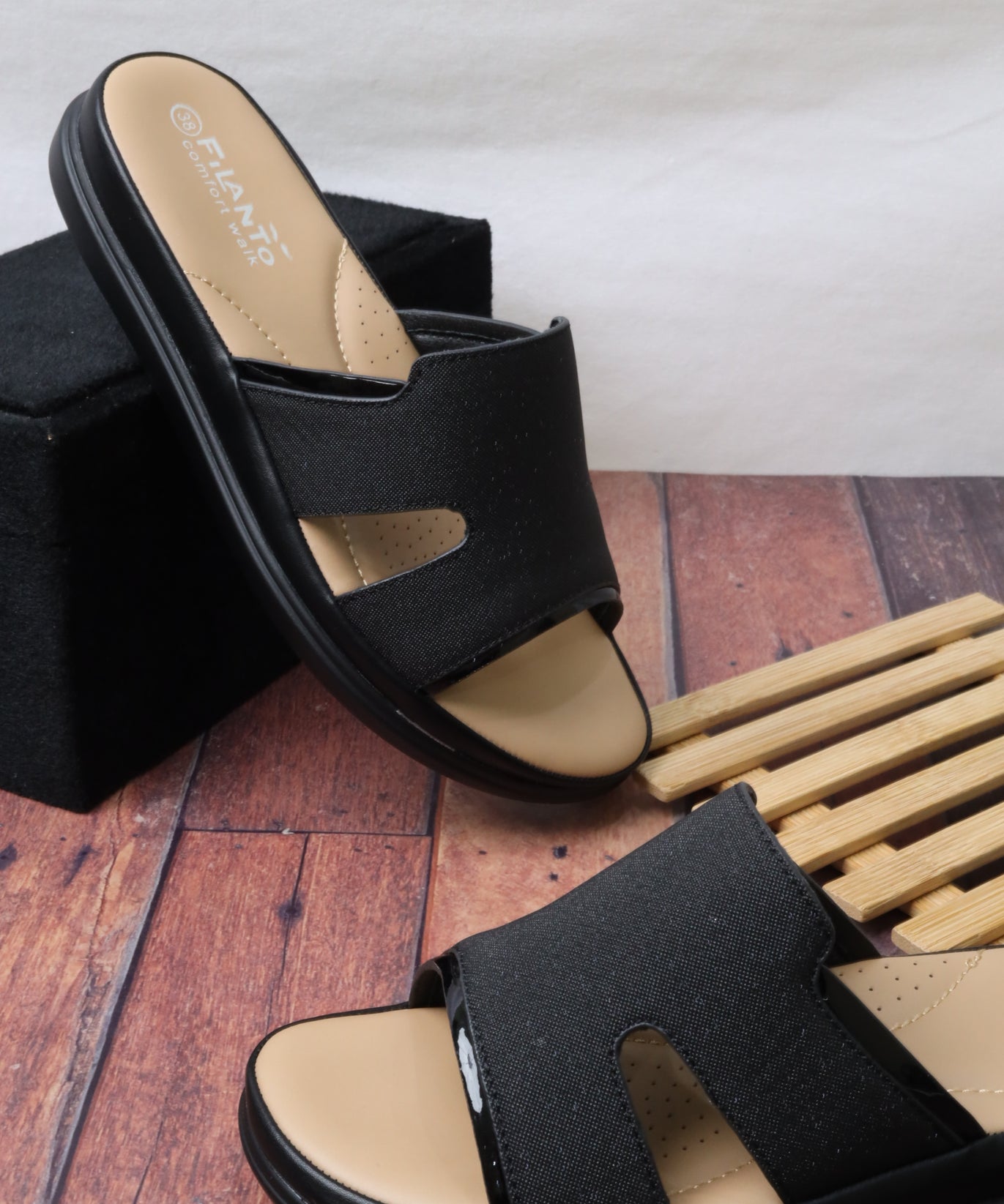 صندل نسائي فلات 55075