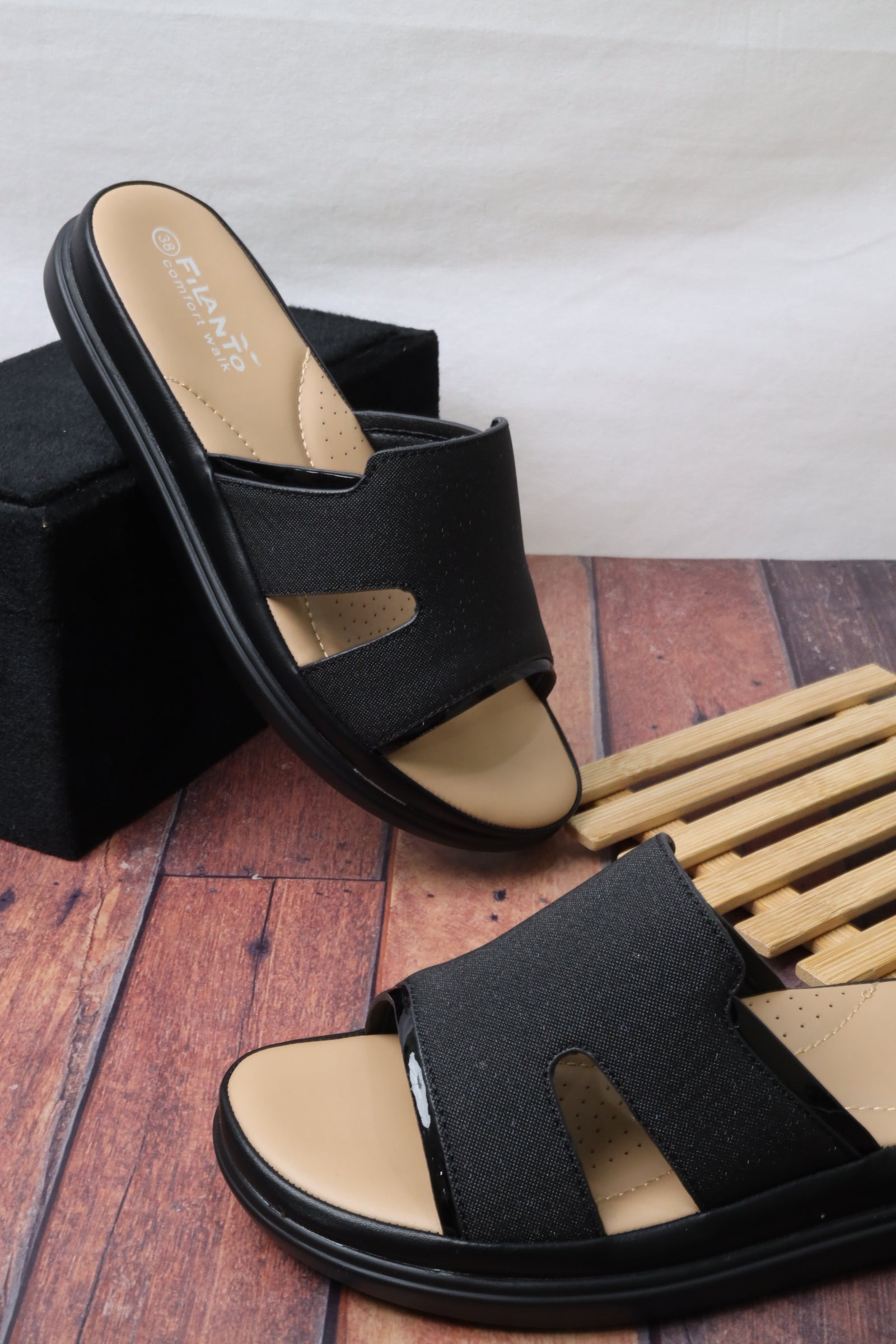 صندل نسائي فلات 55075