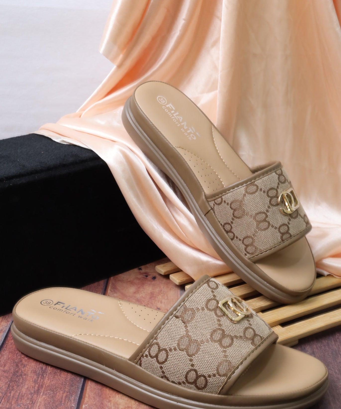 صندل نسائي فلات 55079