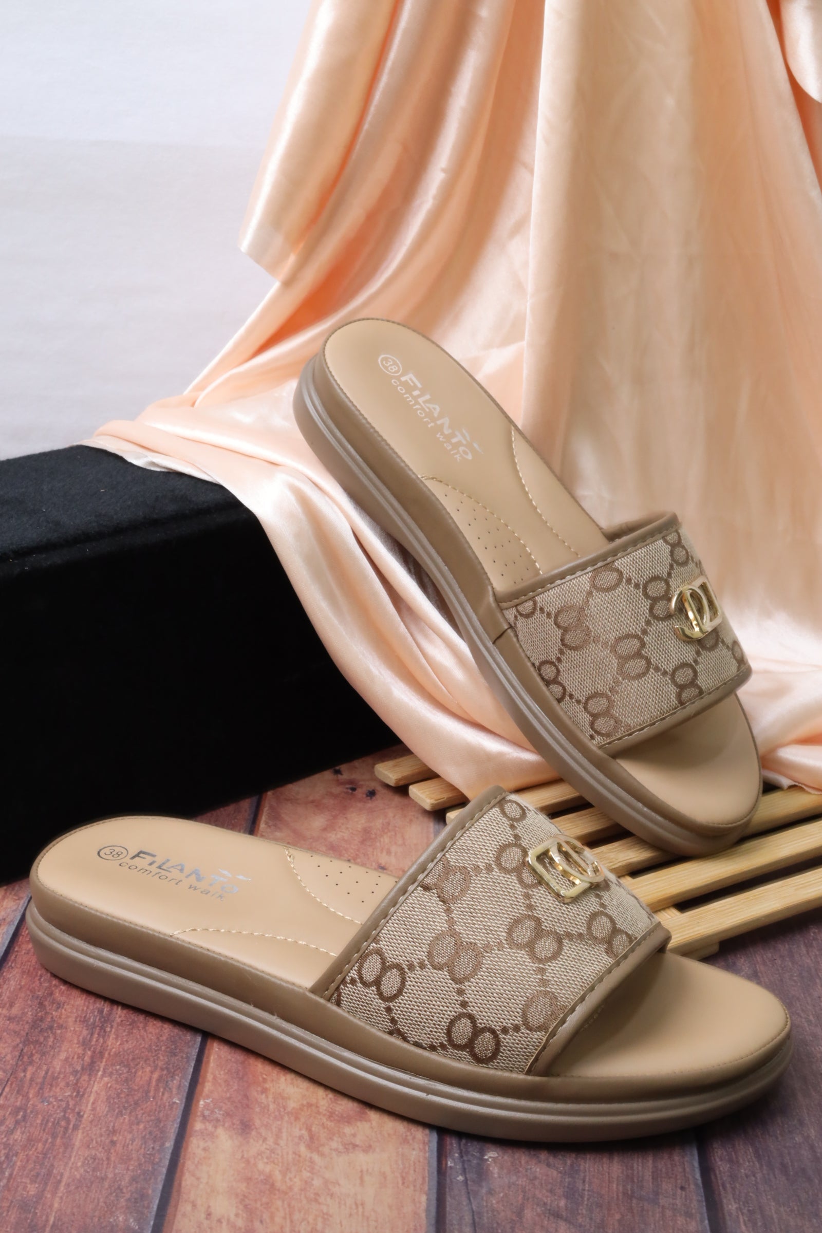 صندل نسائي فلات 55079