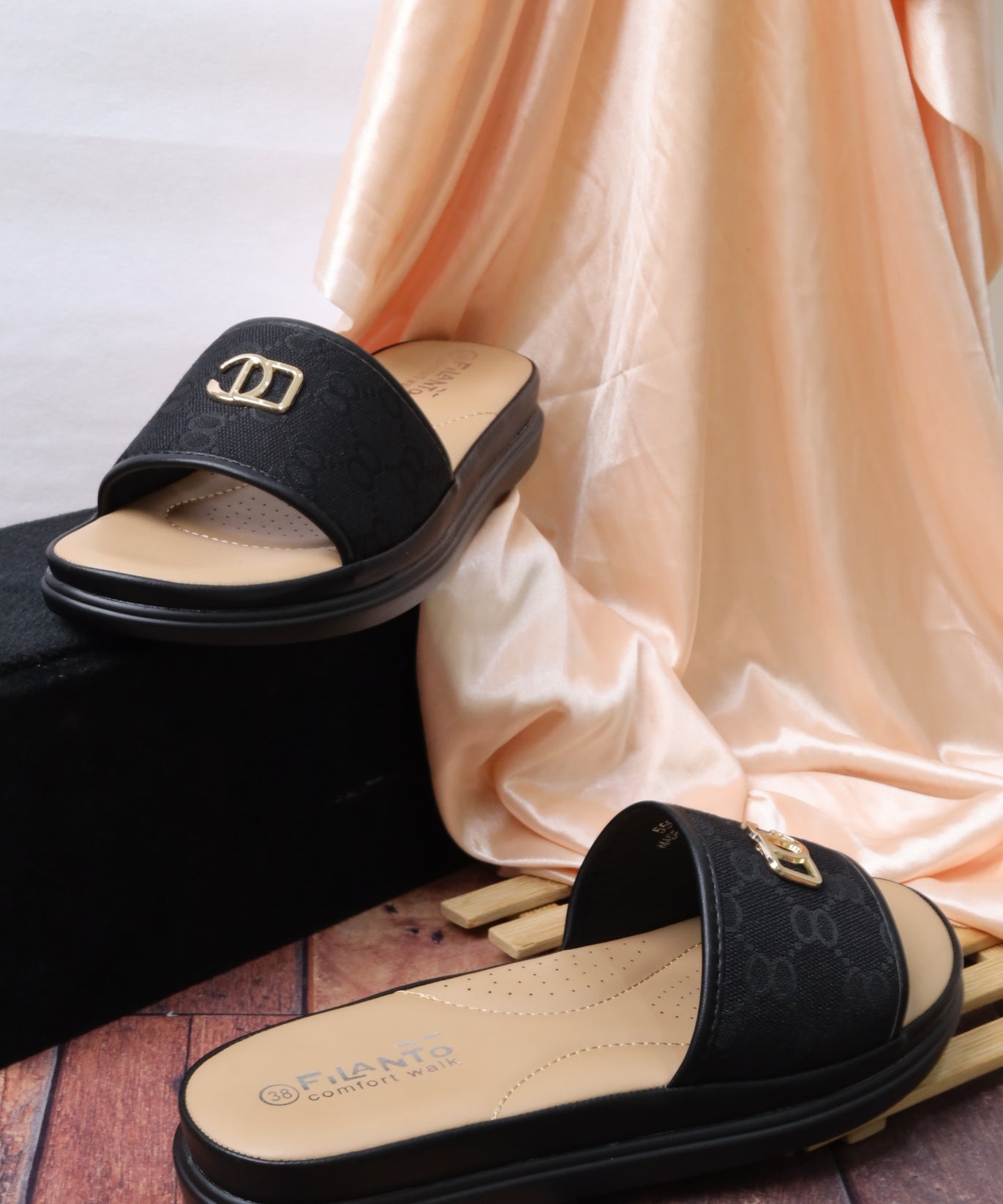 صندل نسائي فلات 55079