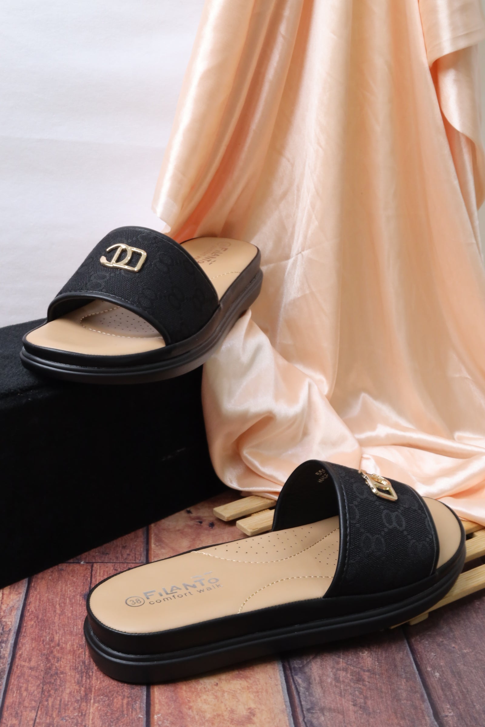 صندل نسائي فلات 55079