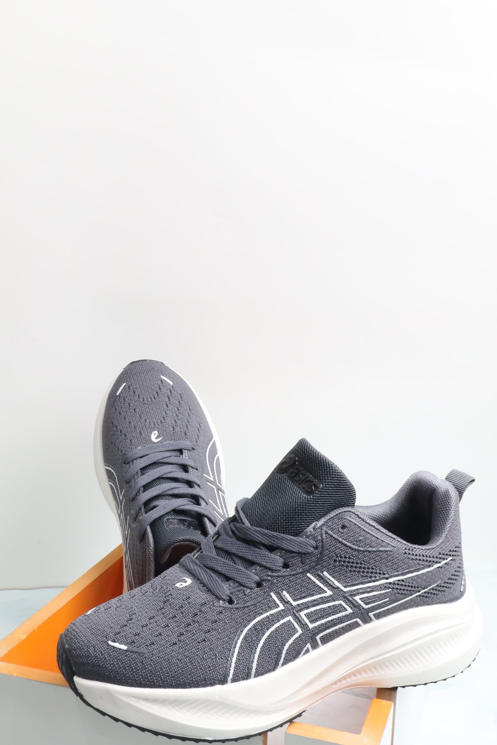 حذاء رياضي نسائي390537