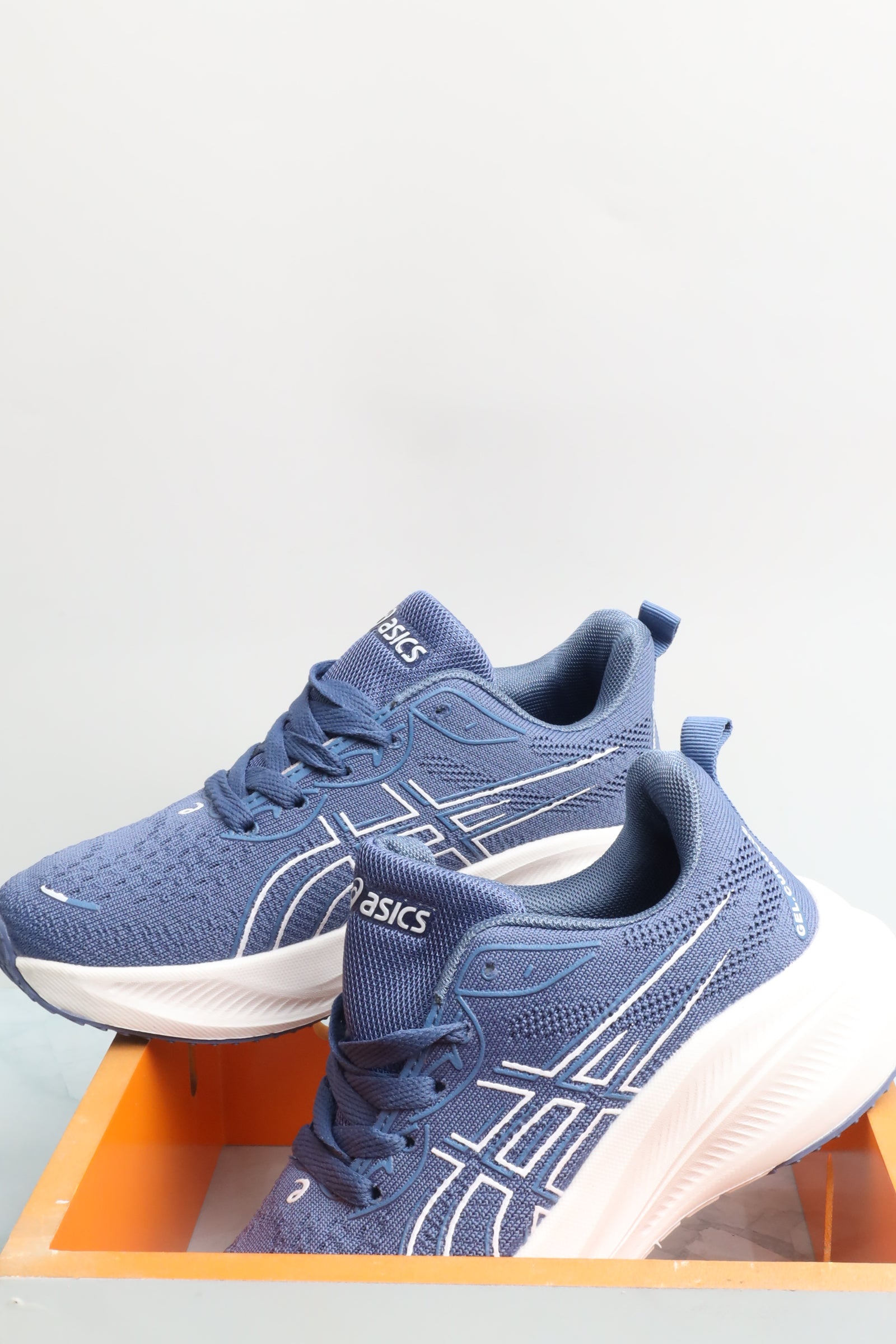 حذاء رياضي نسائي390537