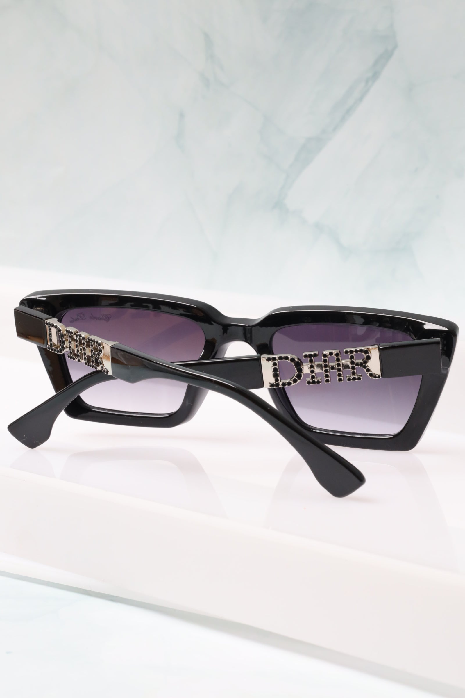 نظارات نسائية 1200