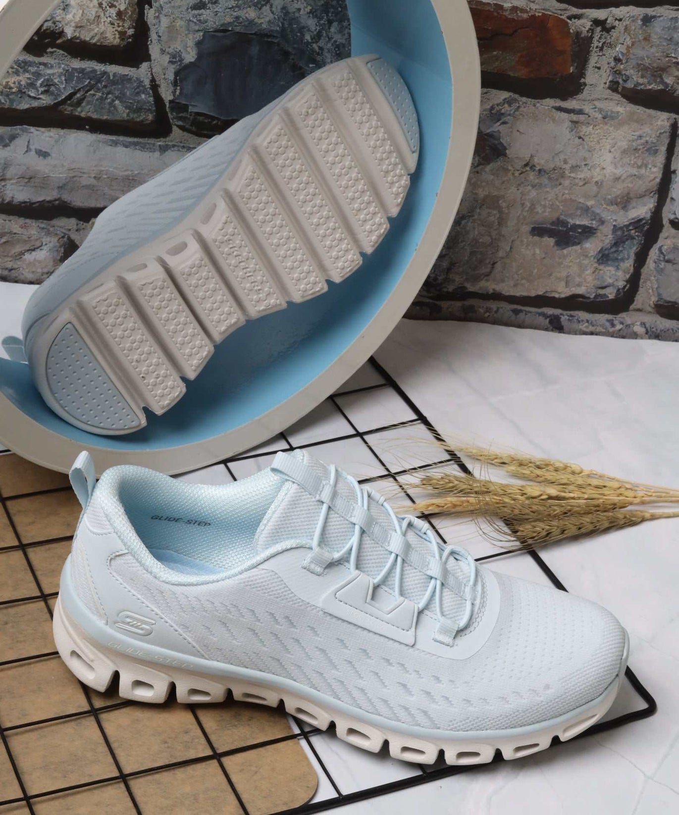 سكيتشرز رجالي جلايد ستيب 104561