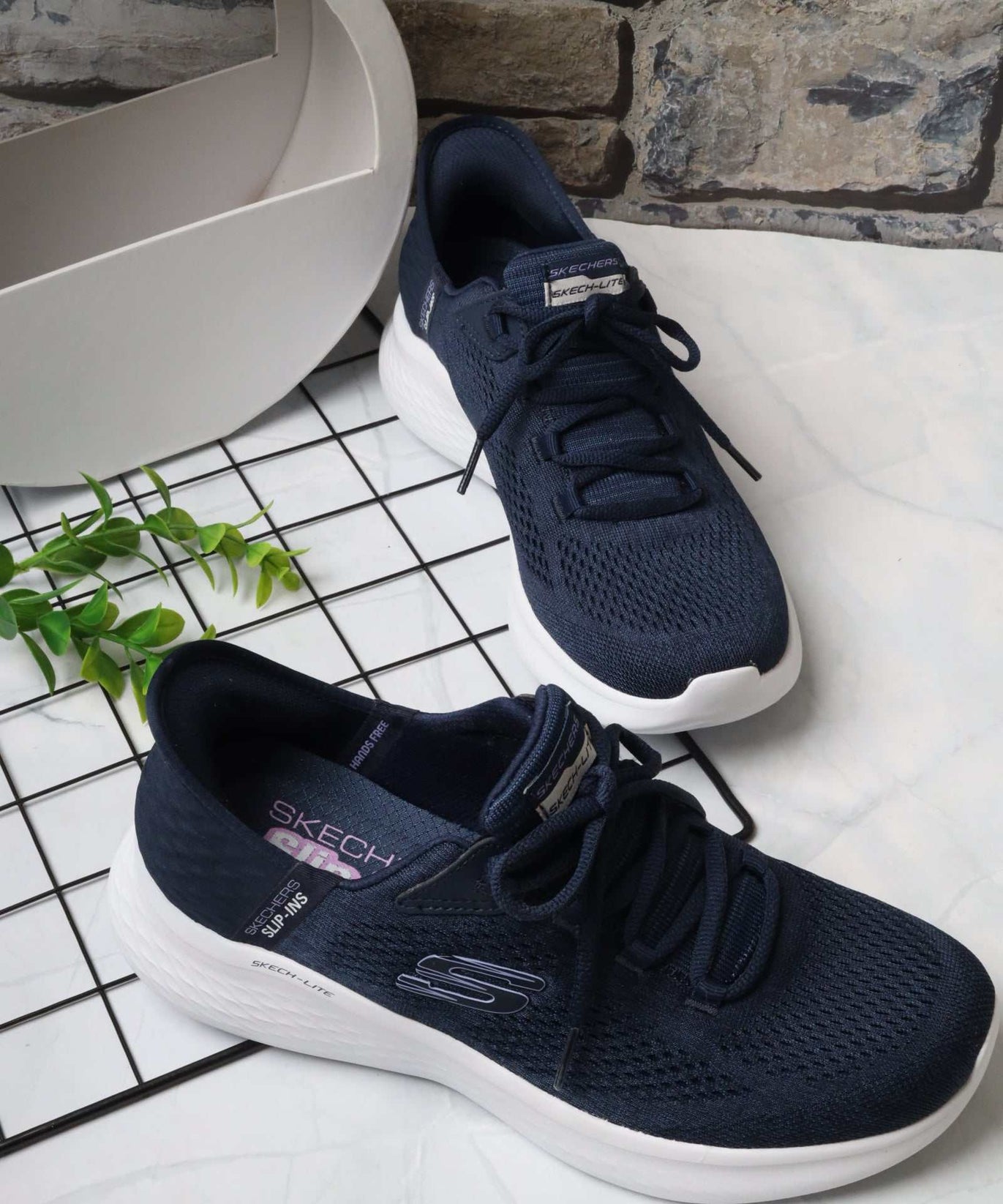 سكيتشرز نسائي لايت برو سليب إن 150012