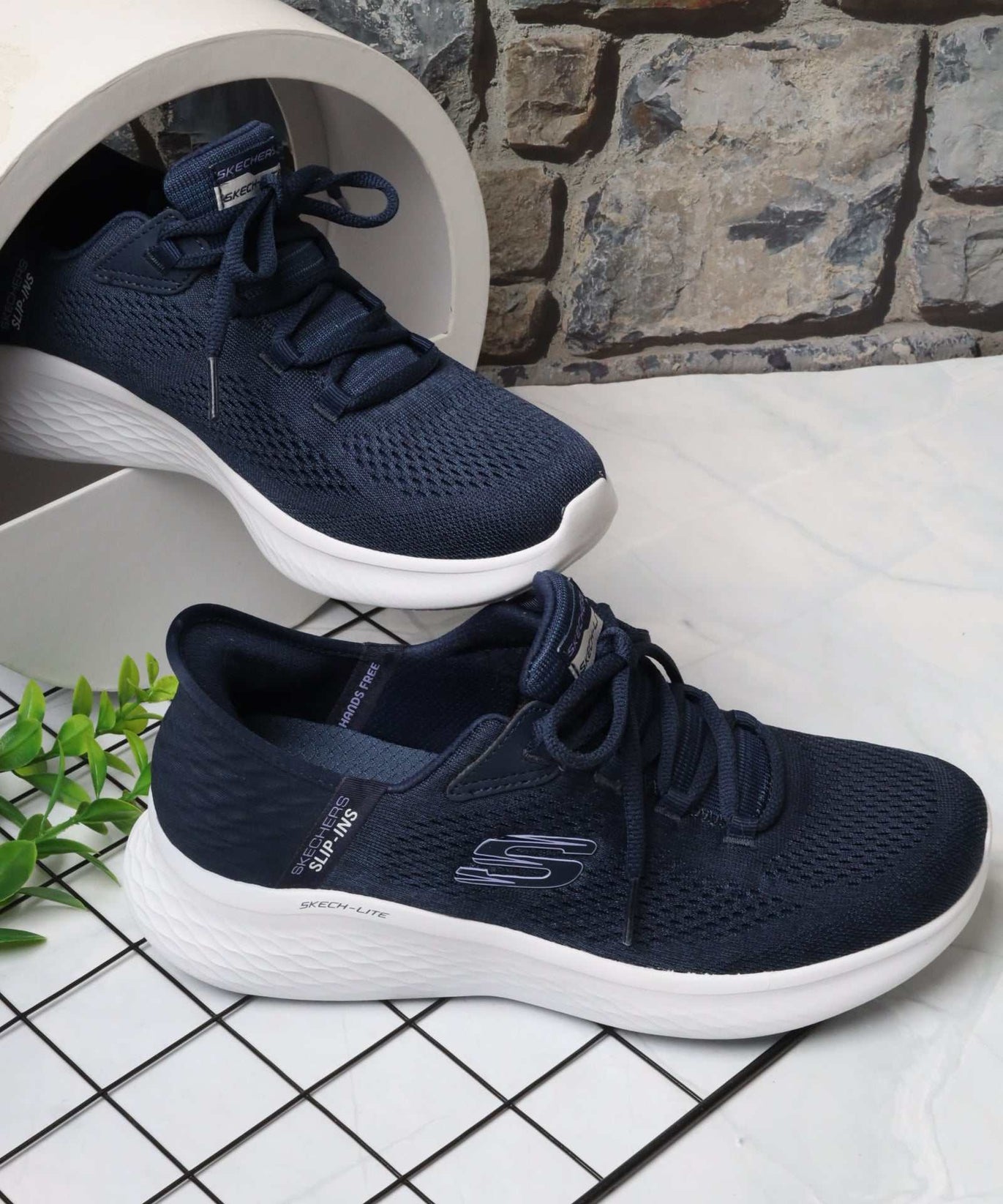 سكيتشرز نسائي لايت برو سليب إن 150012