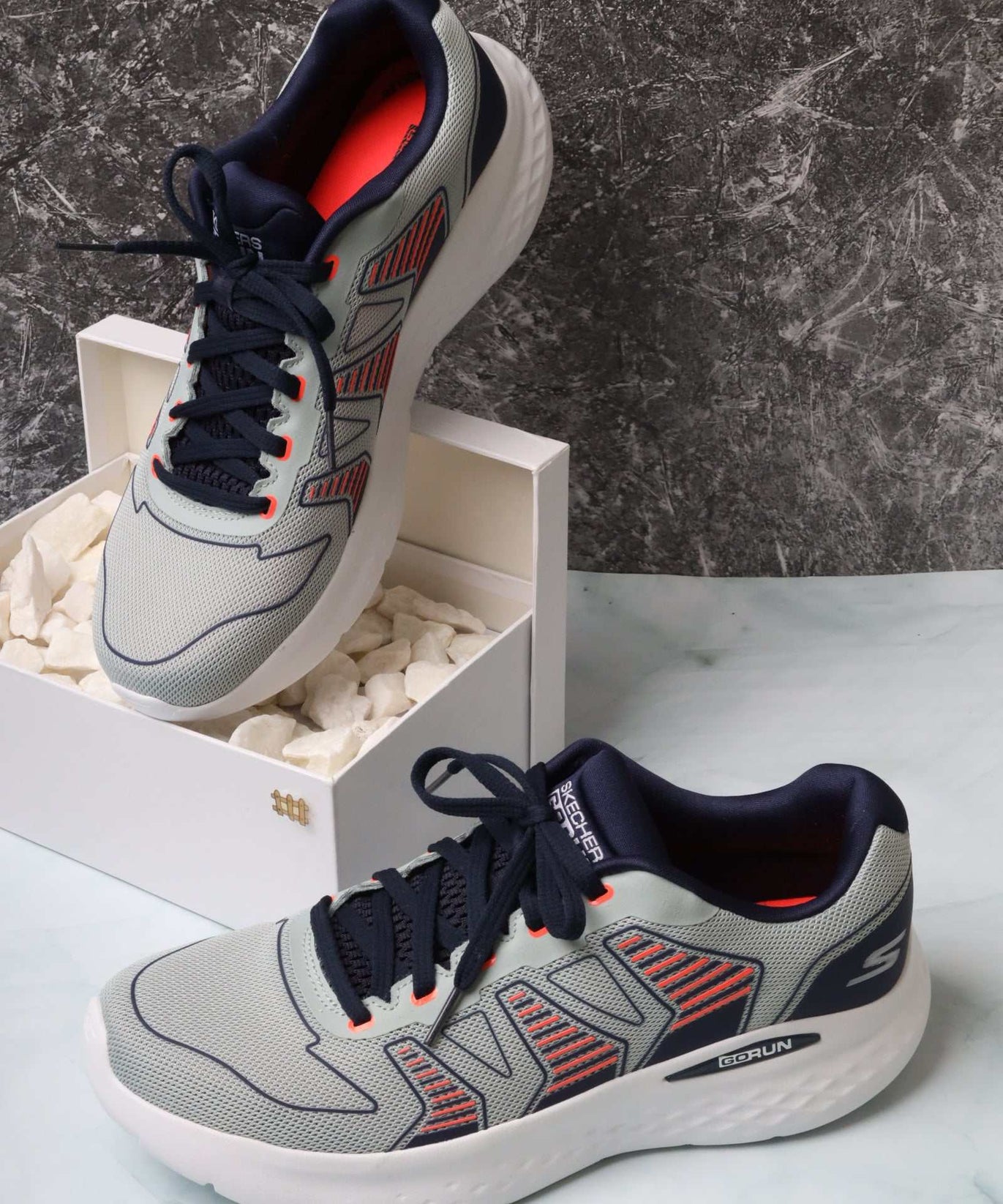 سكيتشرز رجالي جو رن لايت 220902