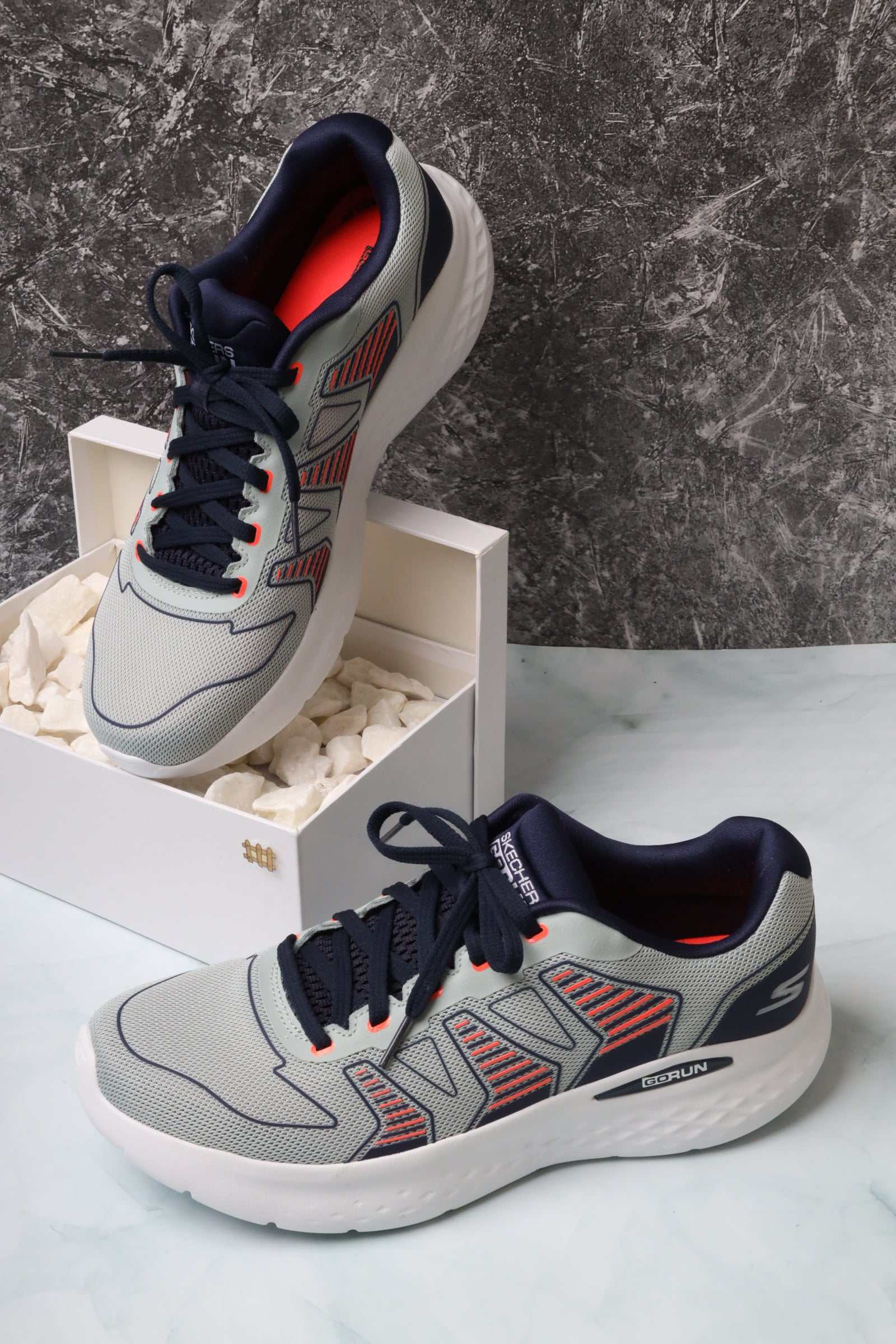 سكيتشرز رجالي جو رن لايت 220902