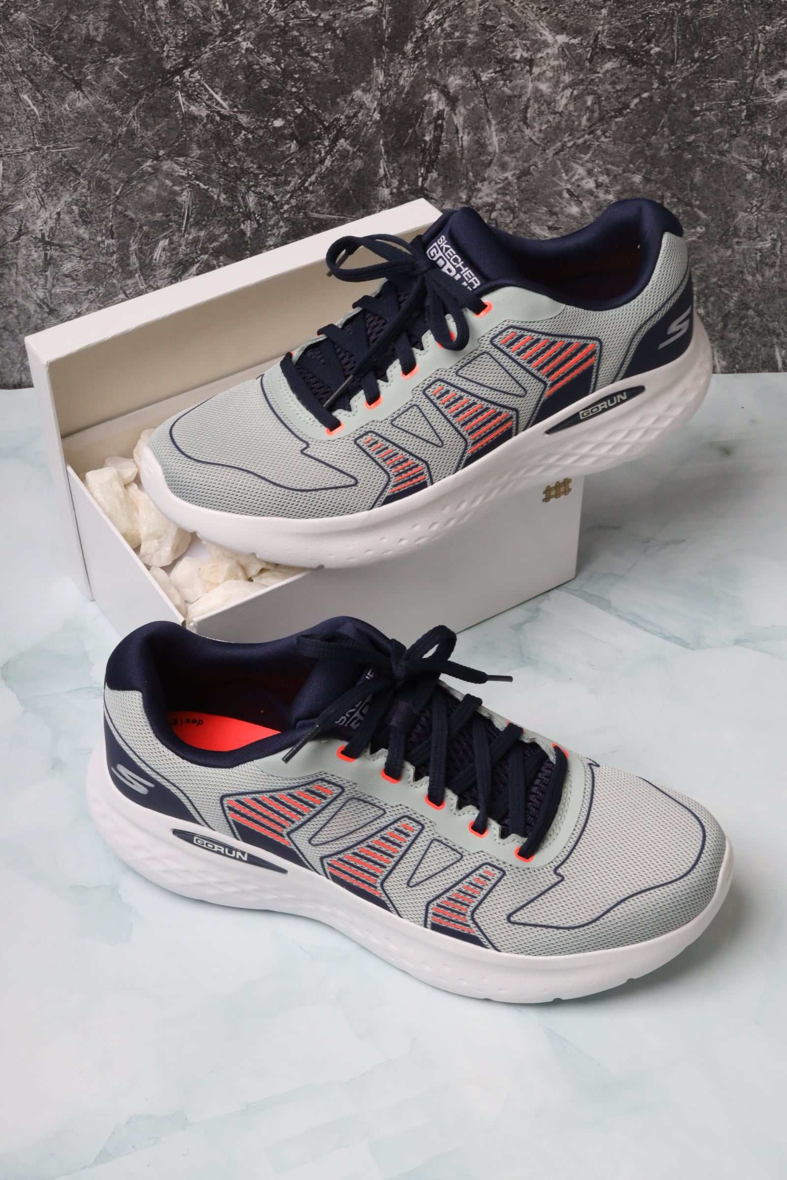 سكيتشرز رجالي جو رن لايت 220902