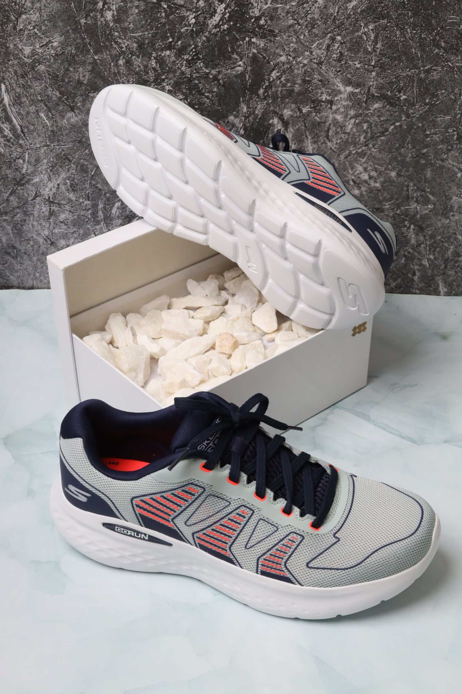 سكيتشرز رجالي جو رن لايت 220902