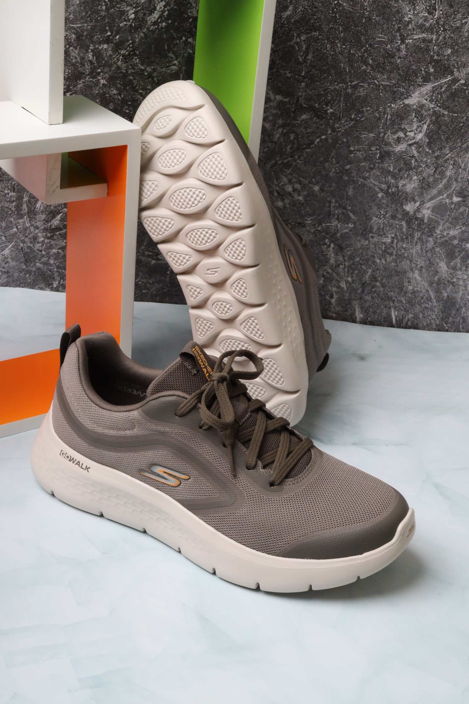 سكيتشرز رجالي جو ووك فليكس 216508