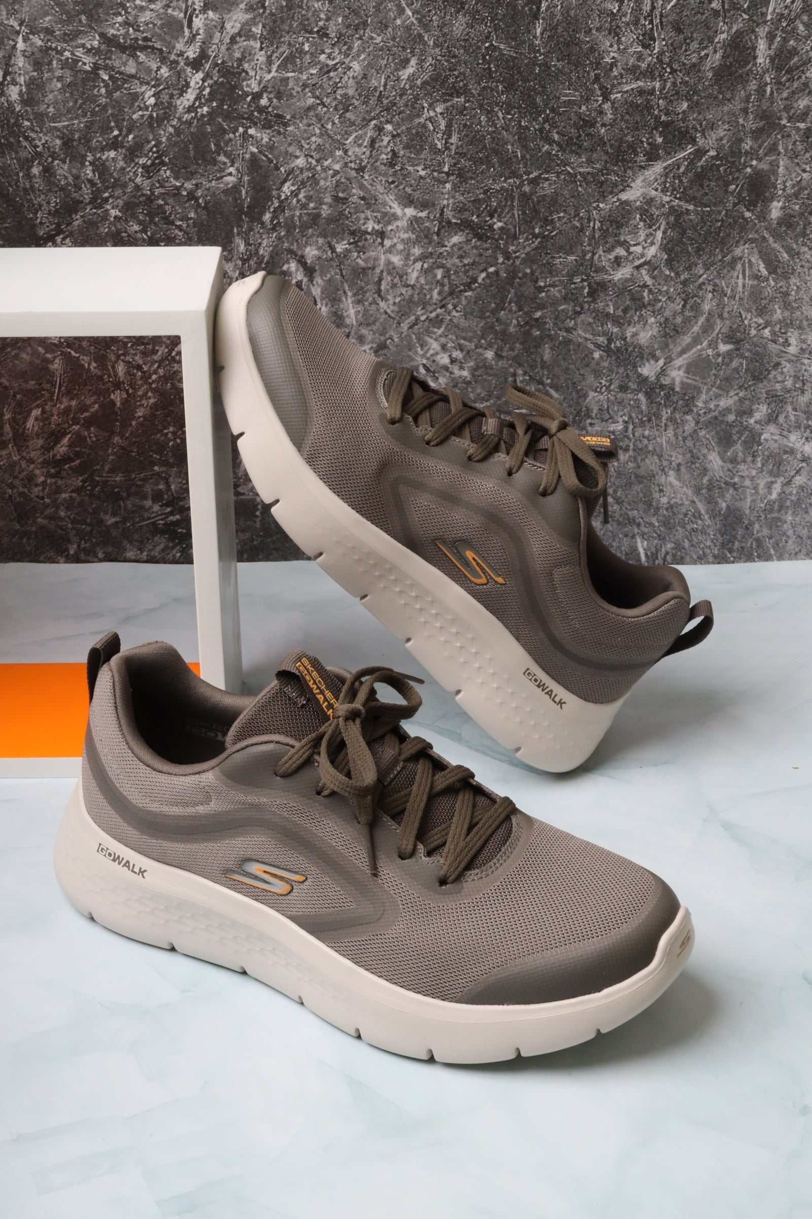 سكيتشرز رجالي جو ووك فليكس 216508