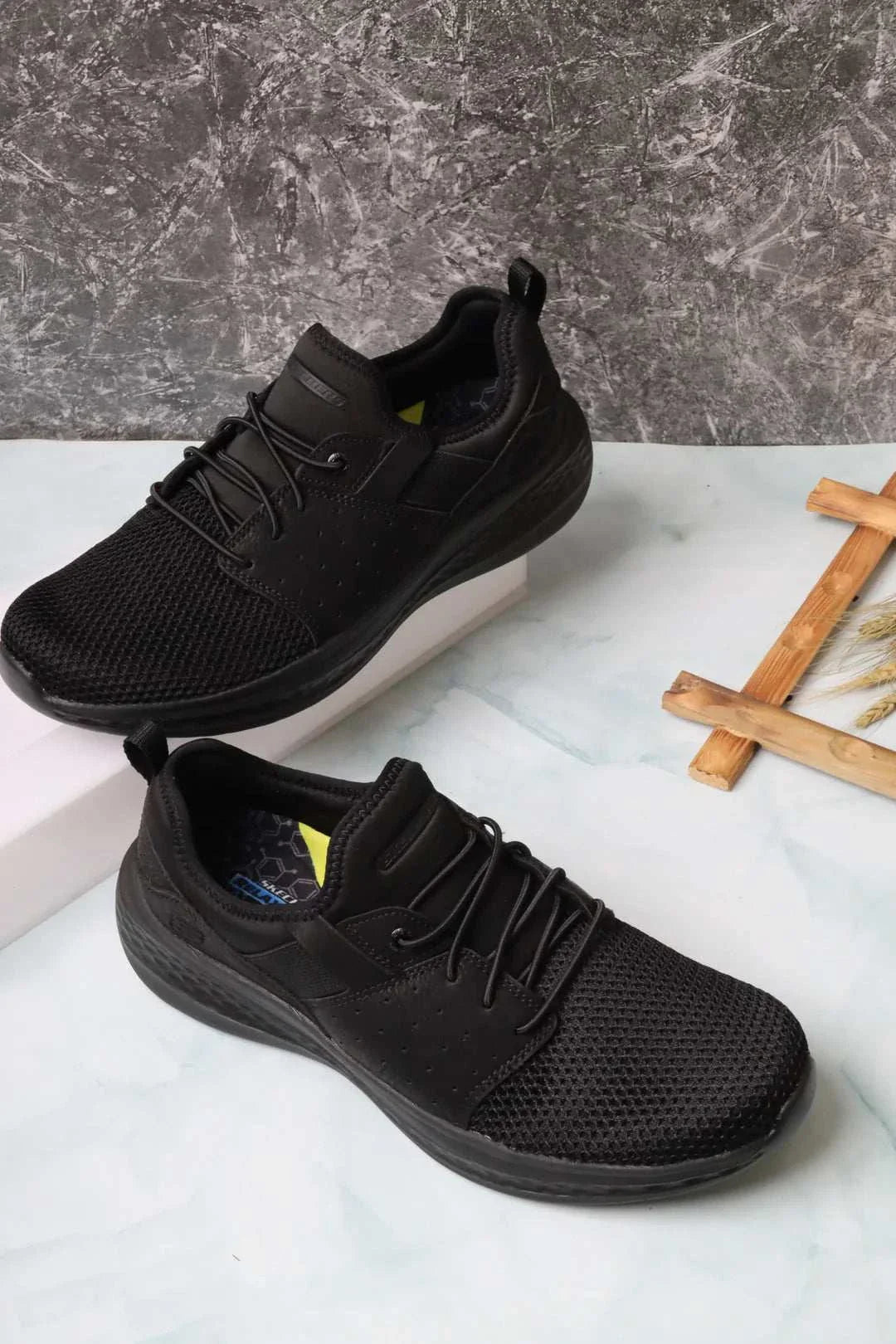 سكيتشرز رجالي سليد - رايمار 210809