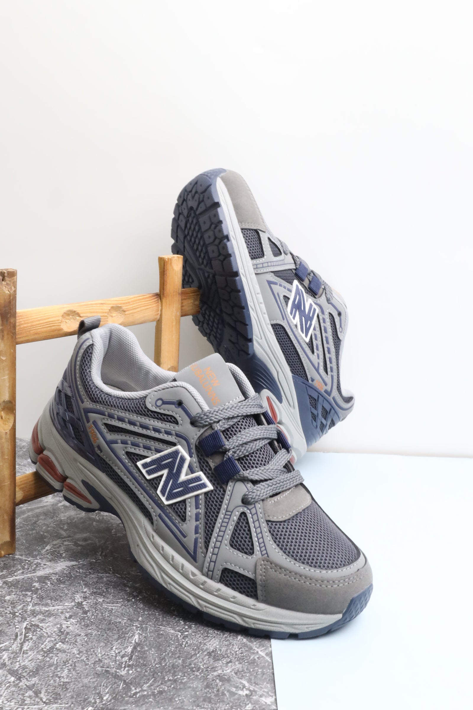 حذاء رياضي نسائي 390544