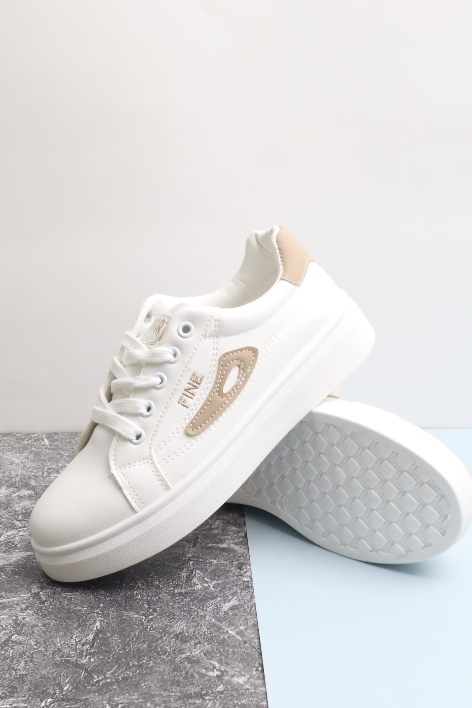 حذاء رياضي نسائي 28879