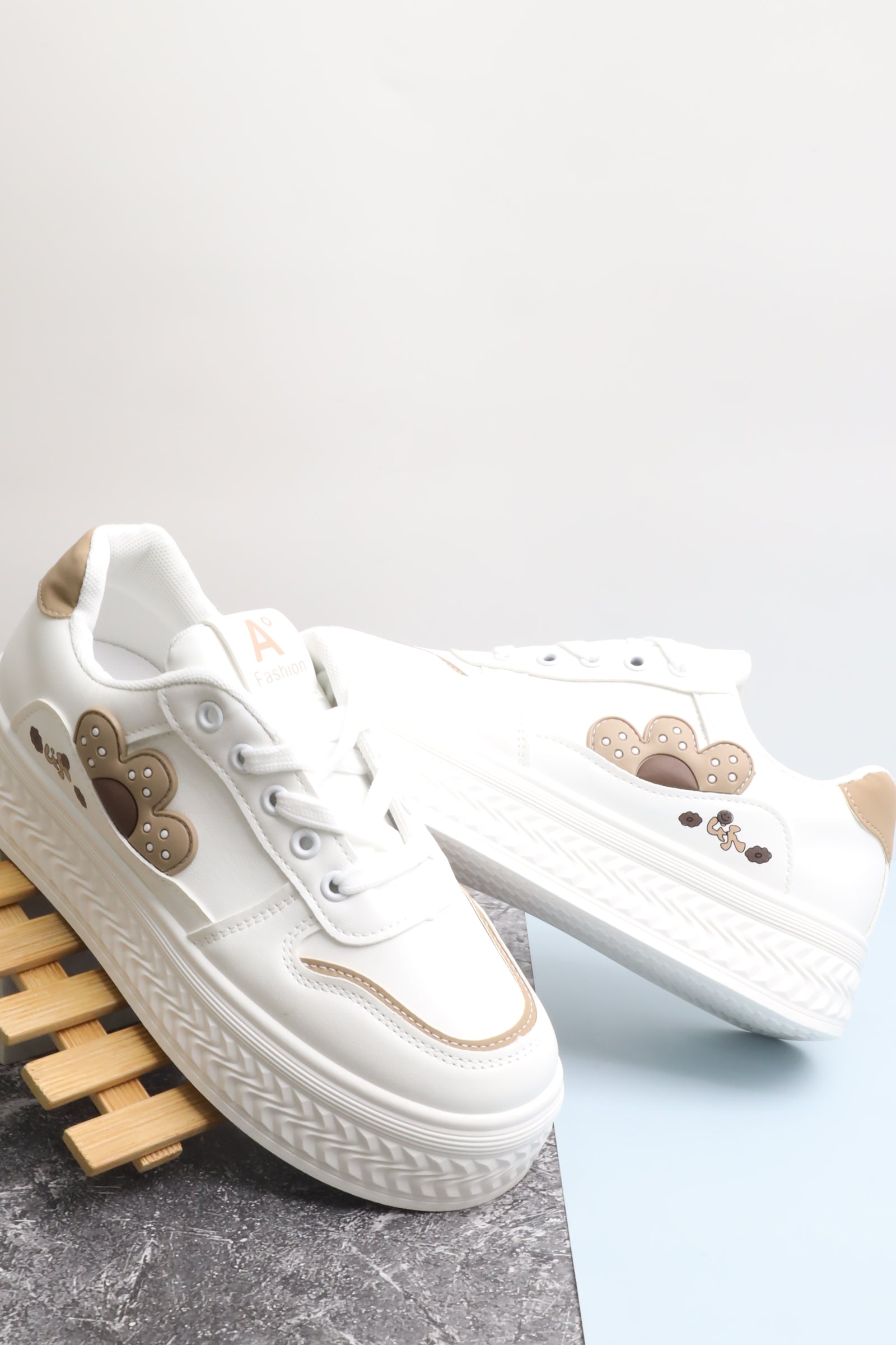 حذاء رياضي نسائي 95801