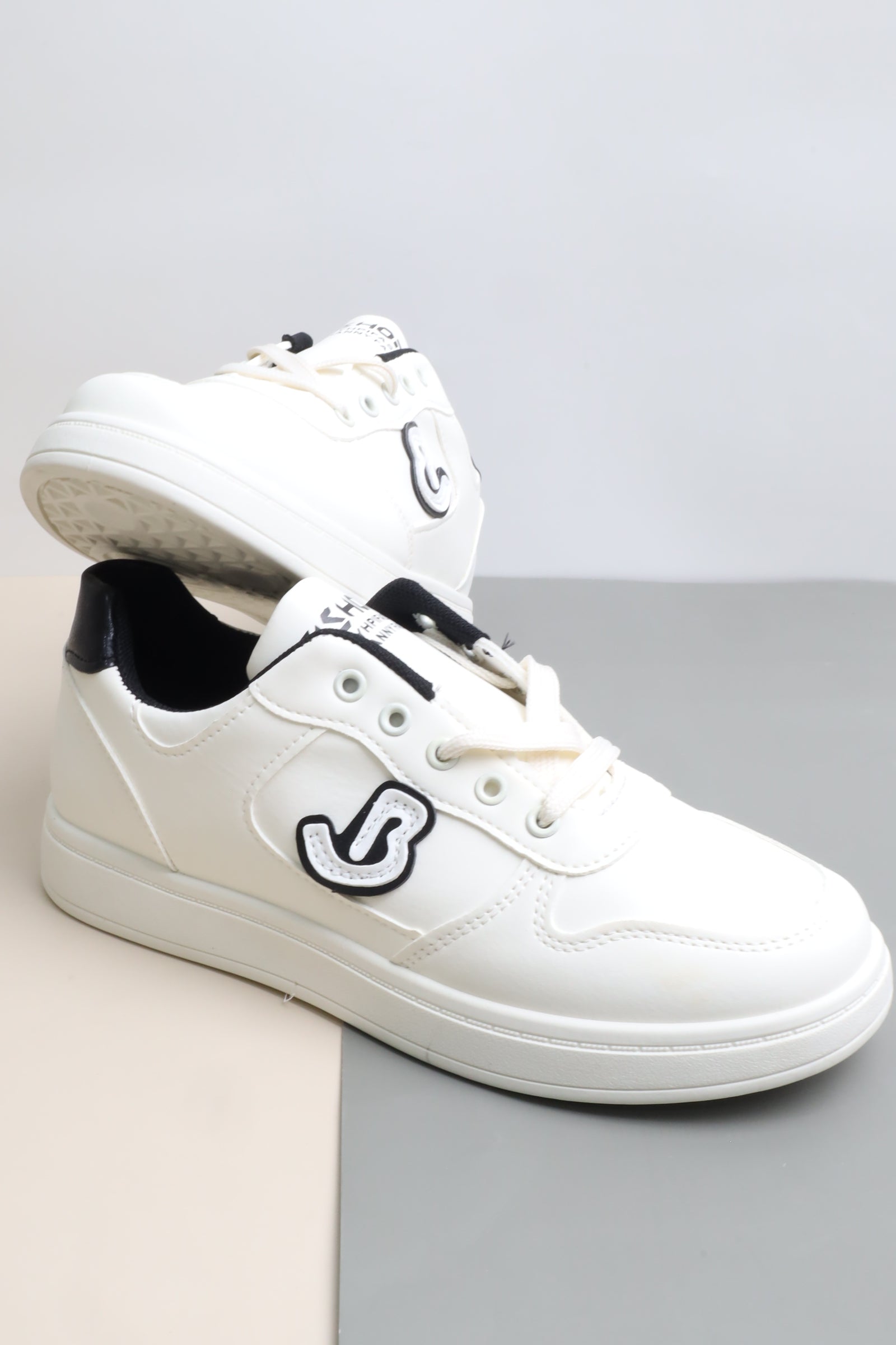 حذاء رياضي نسائي 89620