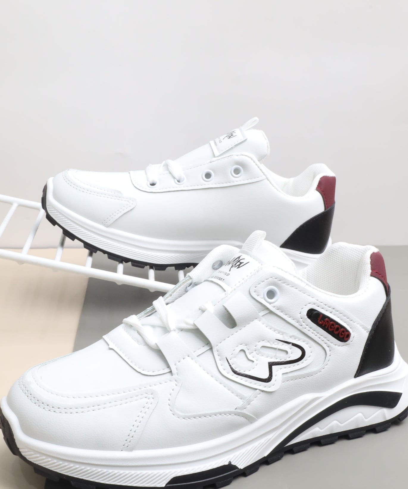 حذاء رياضي نسائي 35825