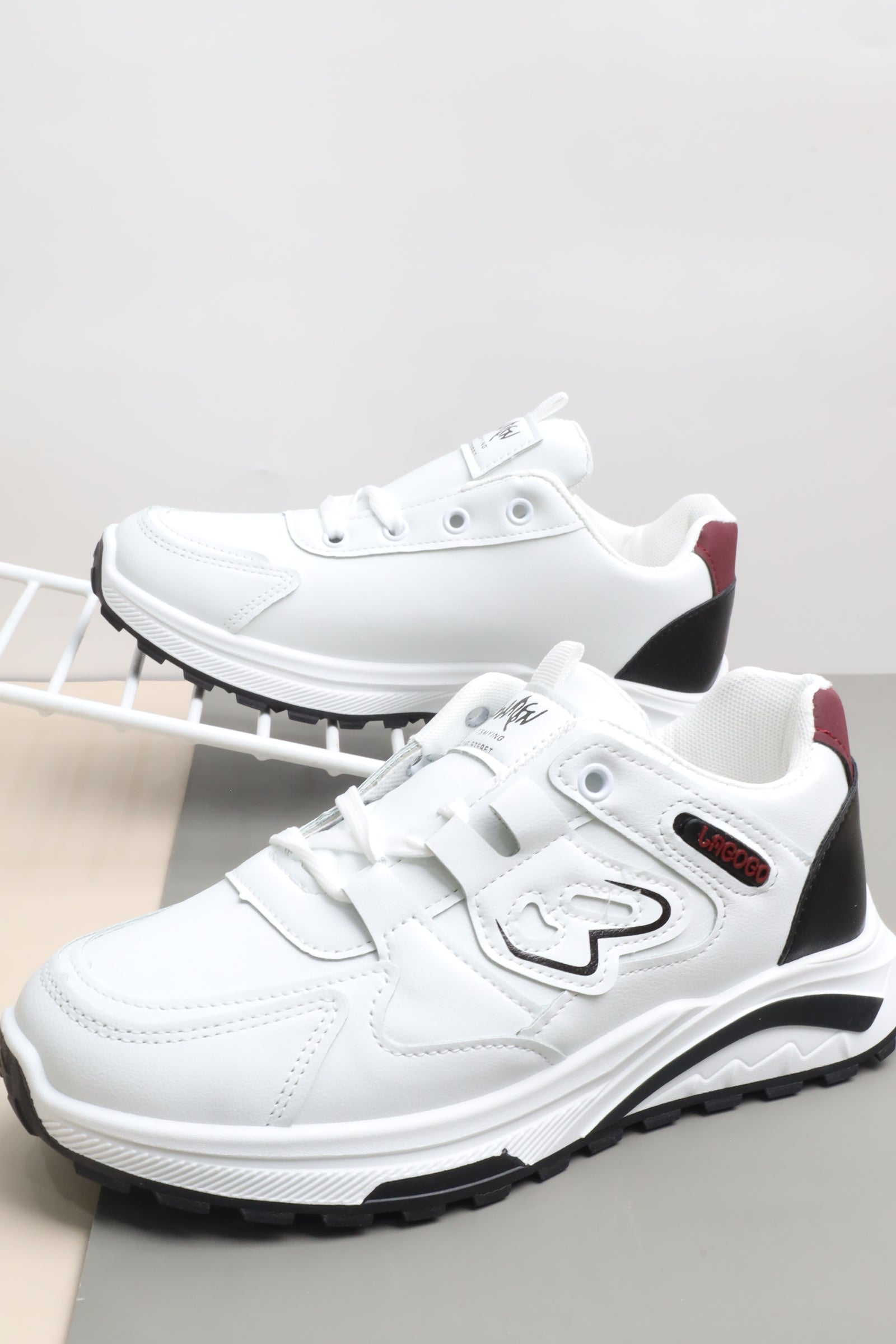 حذاء رياضي نسائي 35825