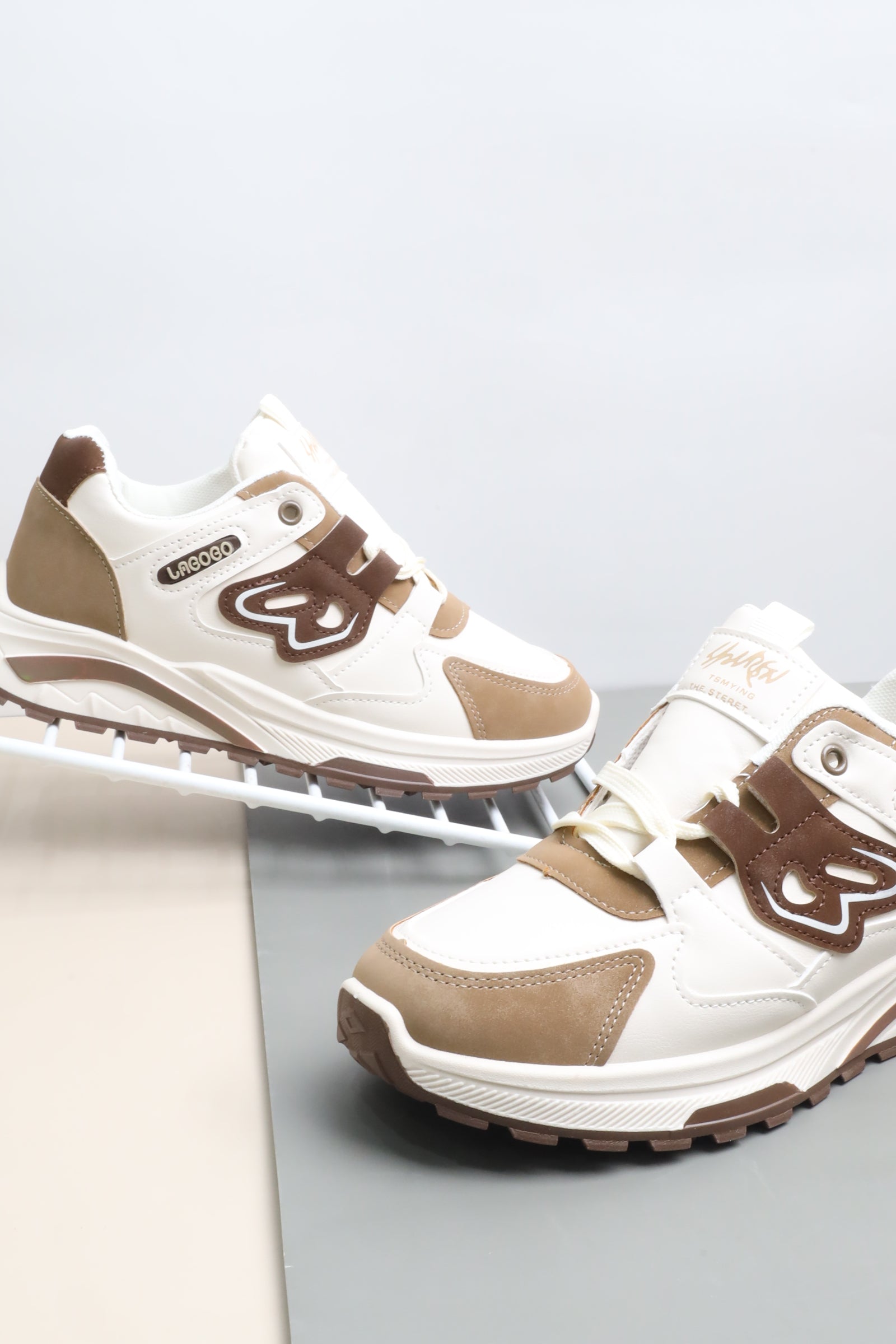 حذاء رياضي نسائي 35825