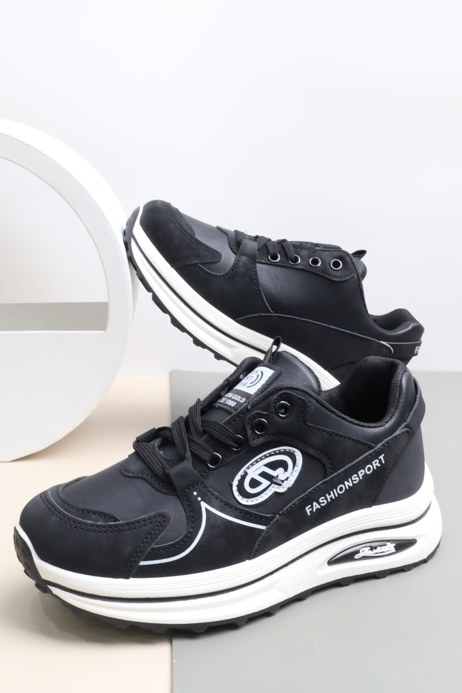 حذاء رياضي نسائي 60124