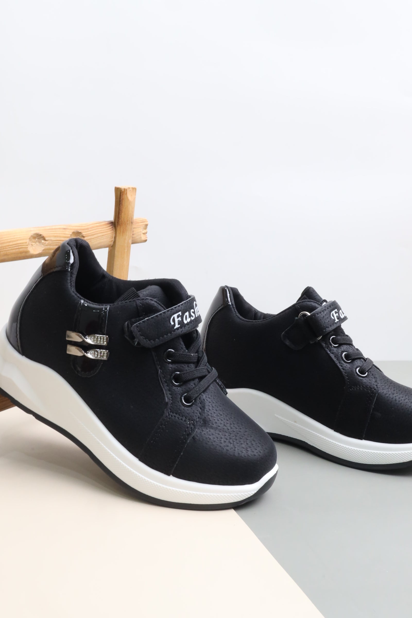 حذاء بناتي 12-830