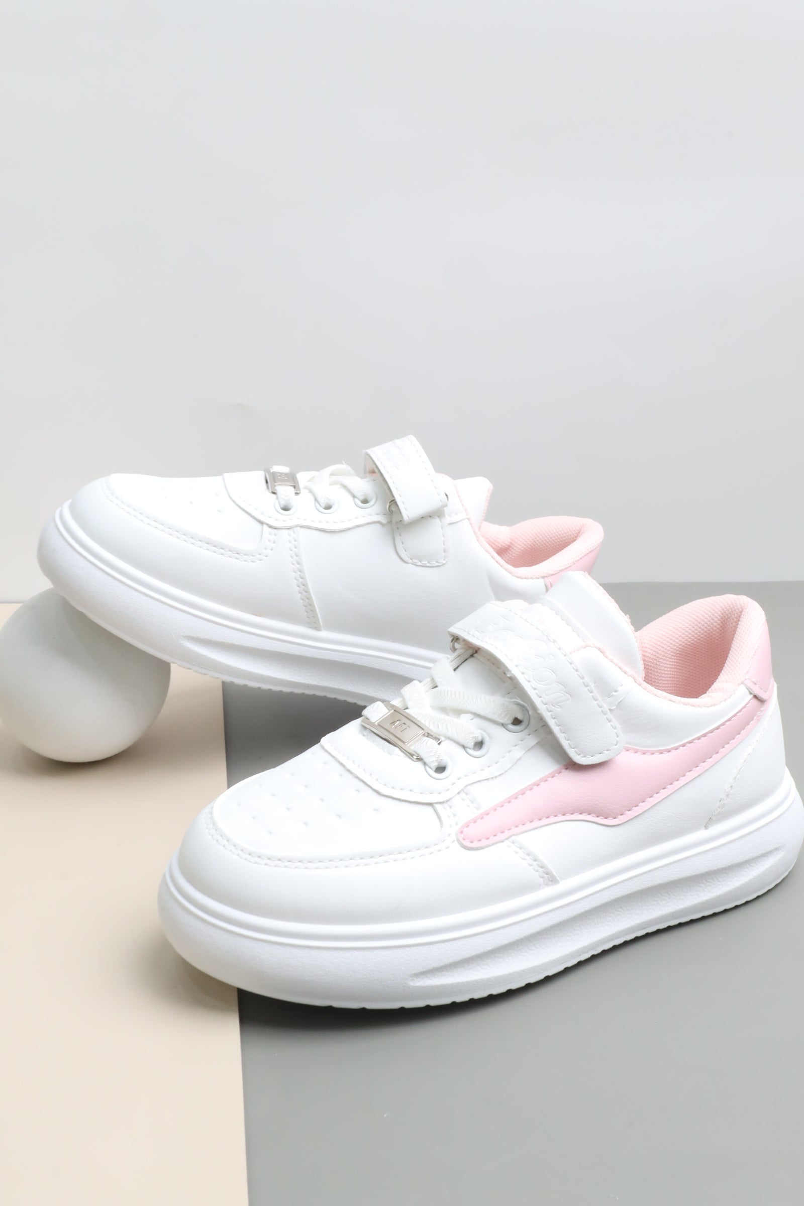 حذاء بناتي 18997