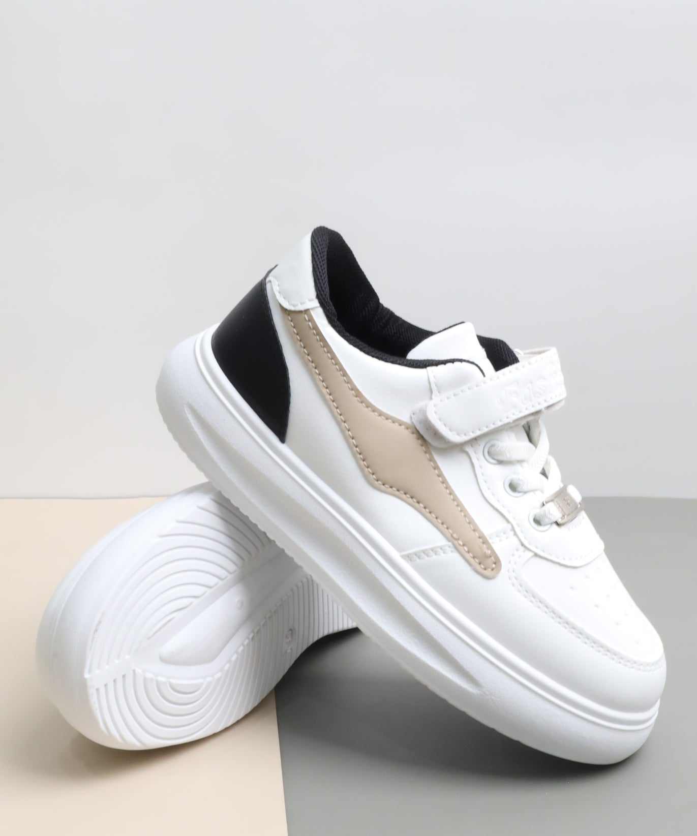 حذاء بناتي 18997