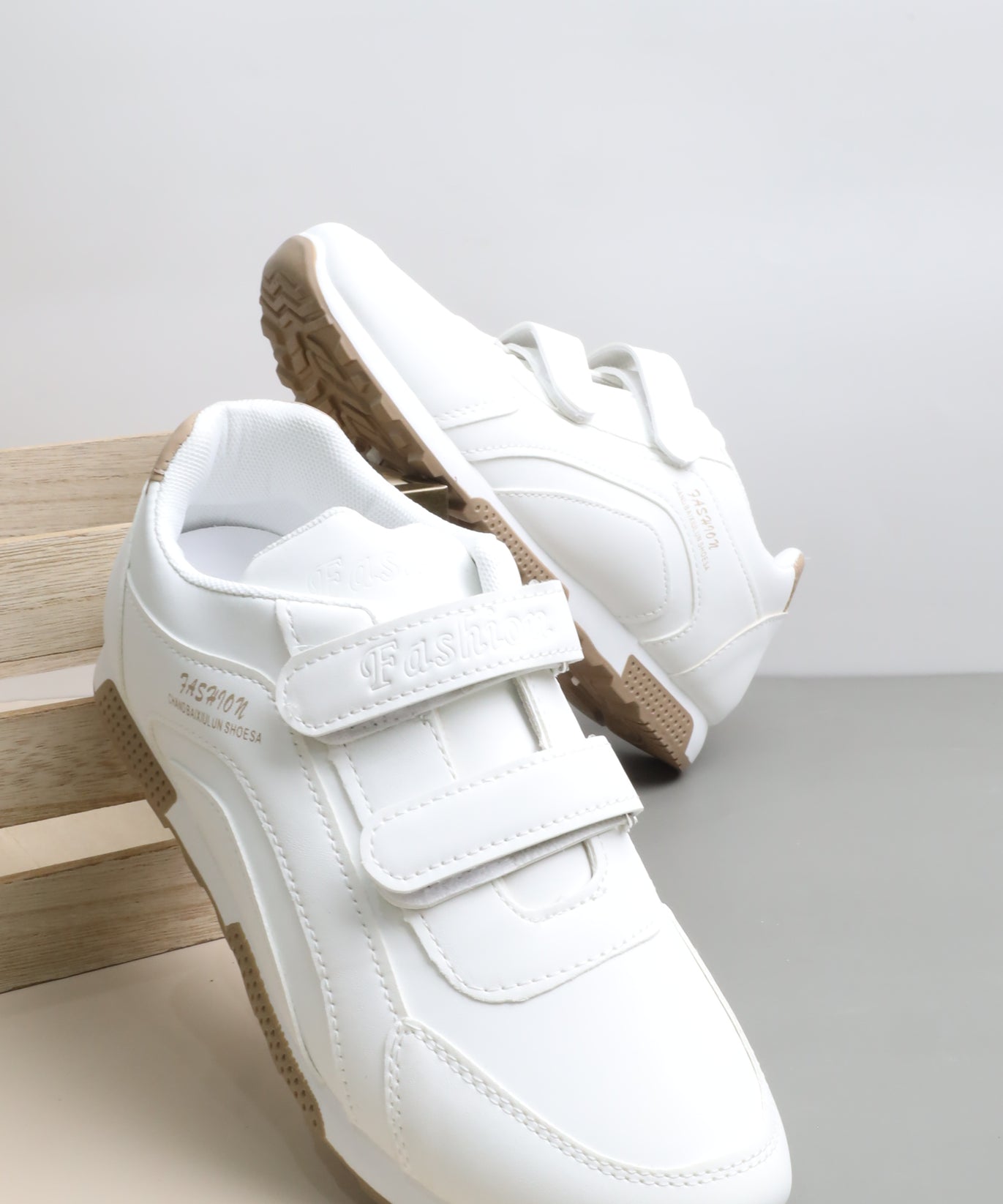 حذاء رياضي نسائي 172-820