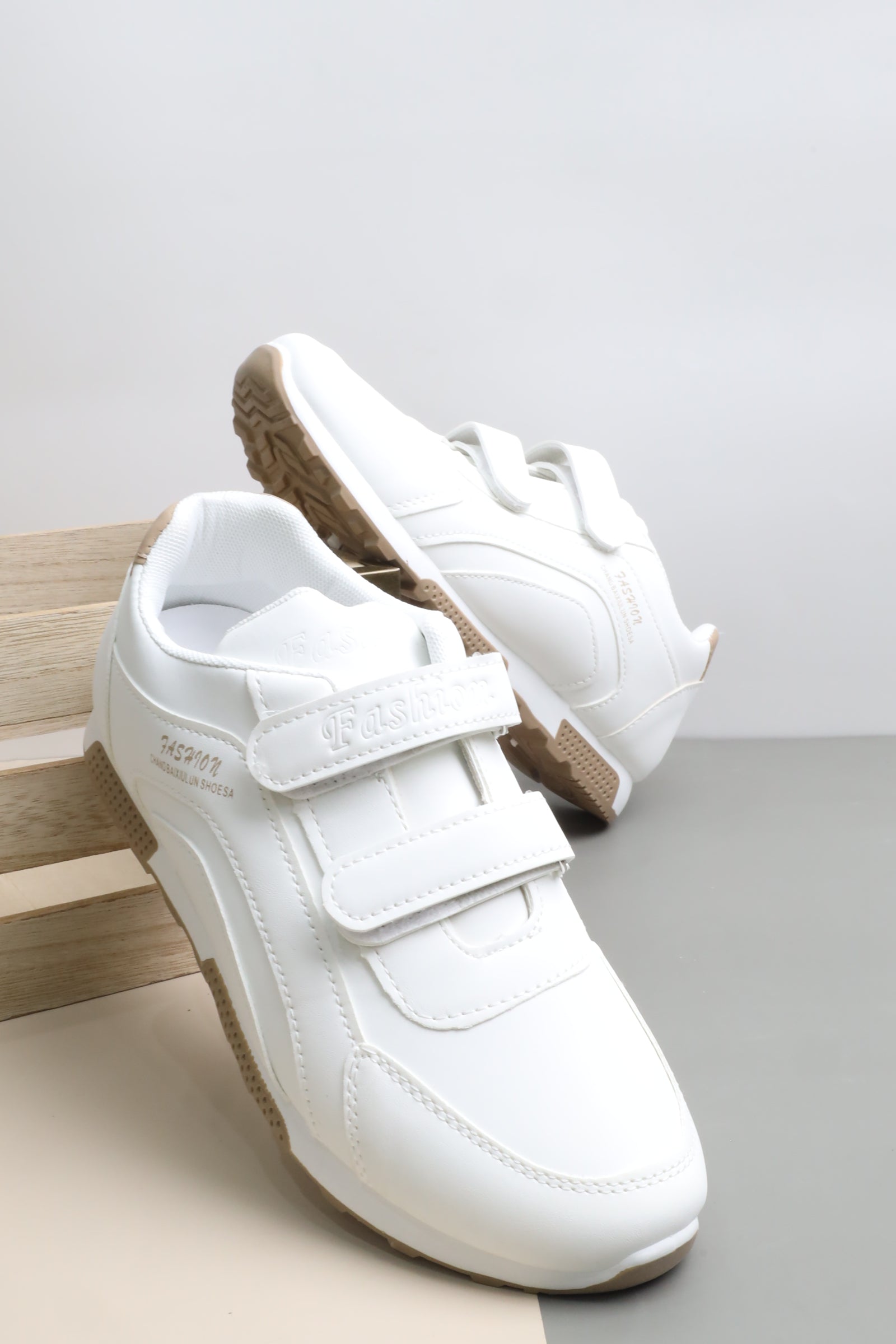 حذاء رياضي نسائي 172-820