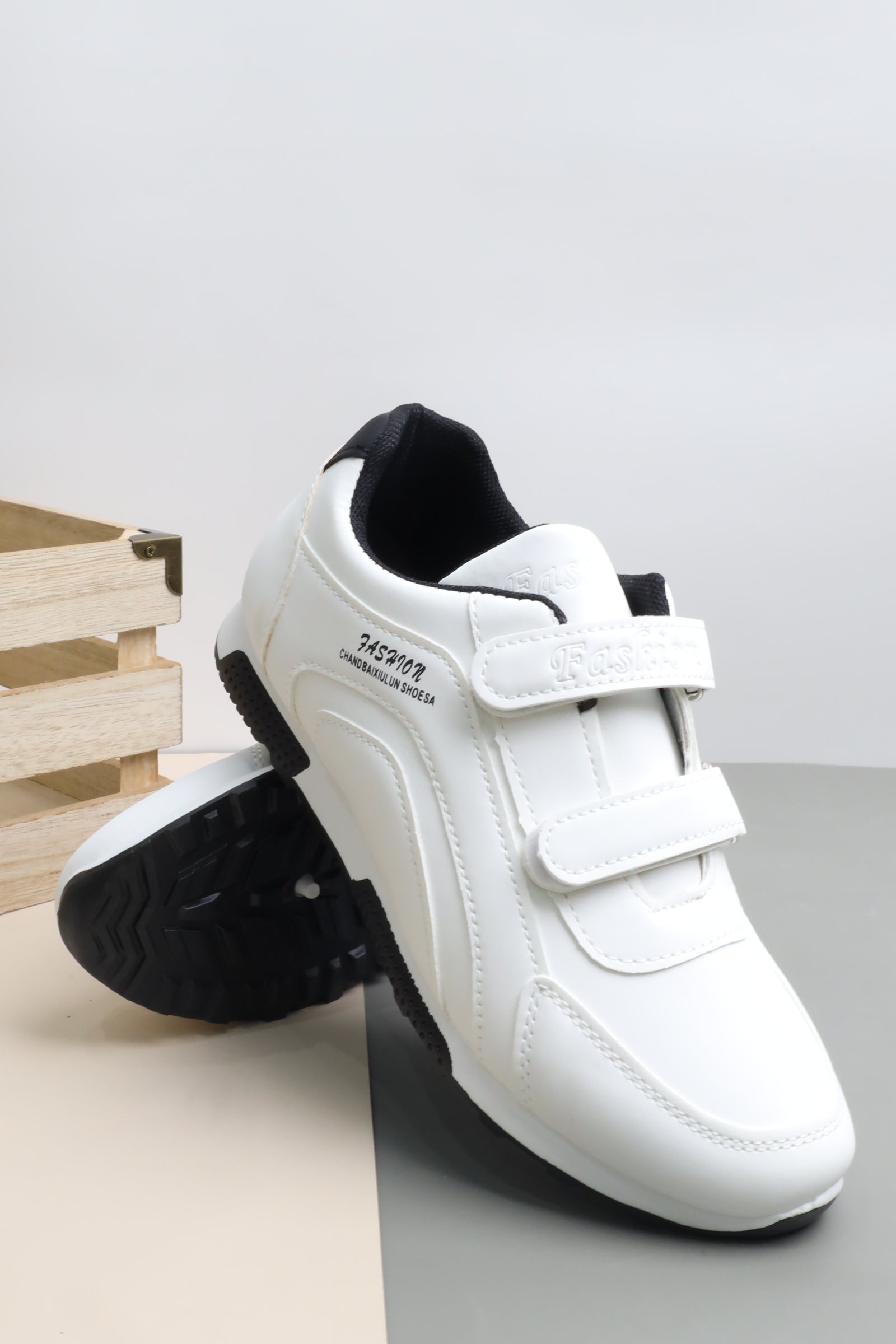 حذاء رياضي نسائي 172-820