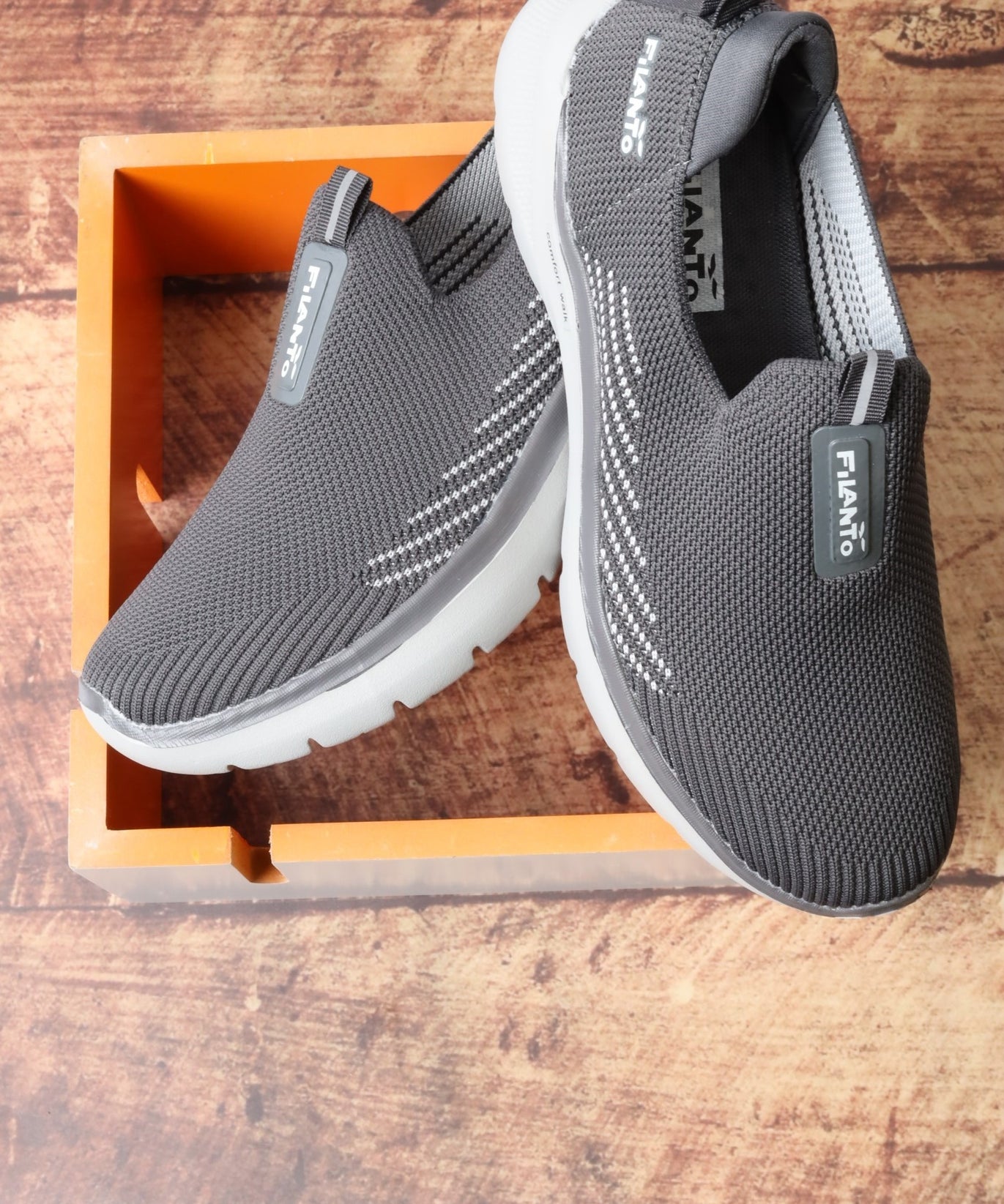 حذاء رياضي رجالي 16001