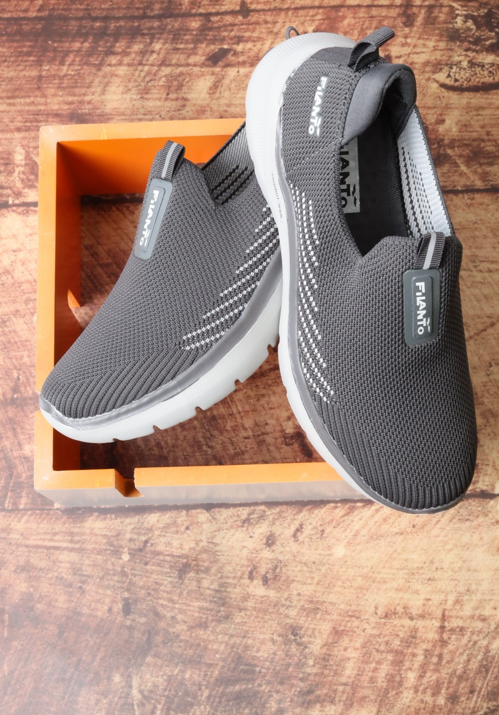 حذاء رياضي رجالي 16001