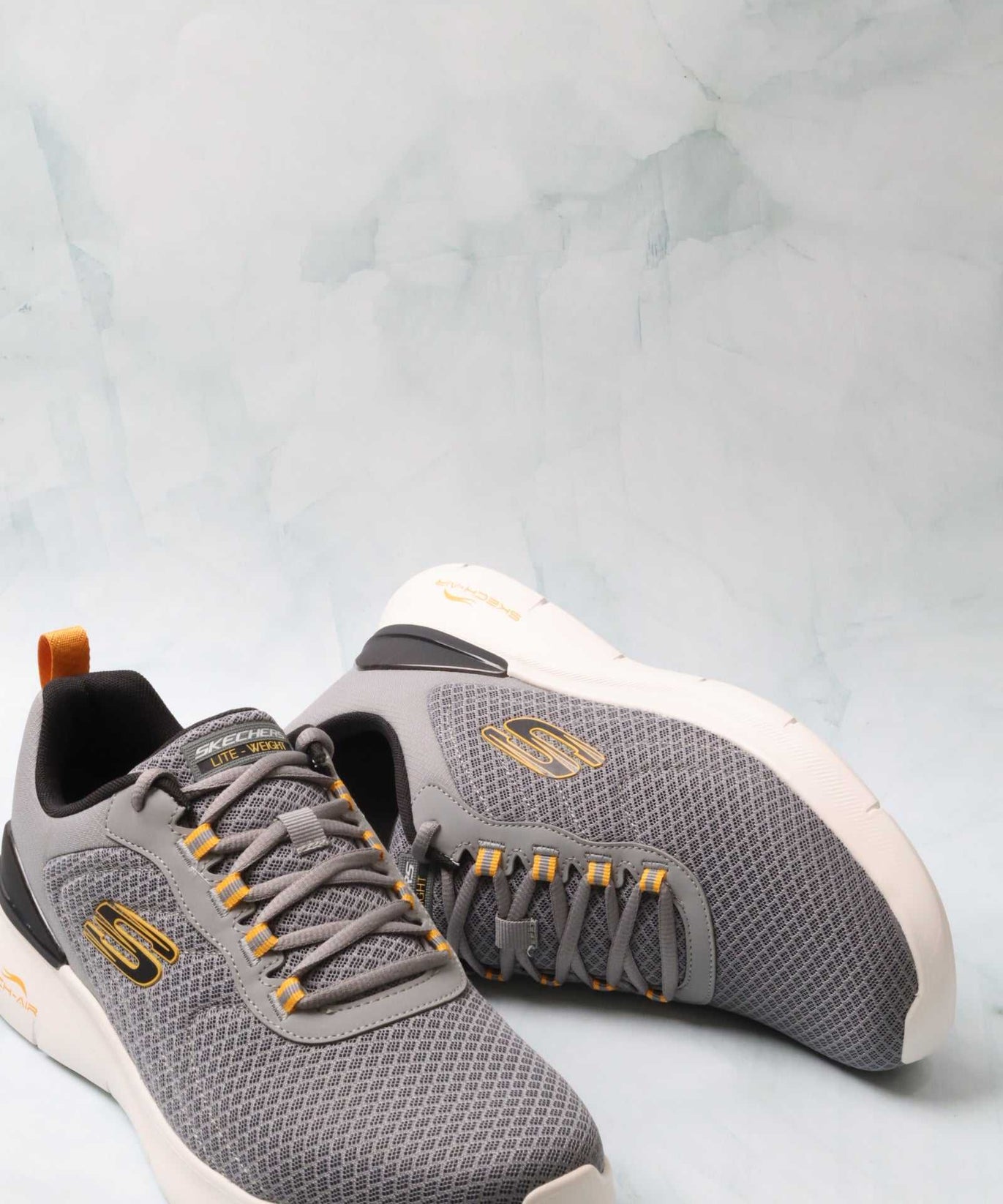 SKECHERS AIR DYNAMIGHT 2.0 MEN 232971 