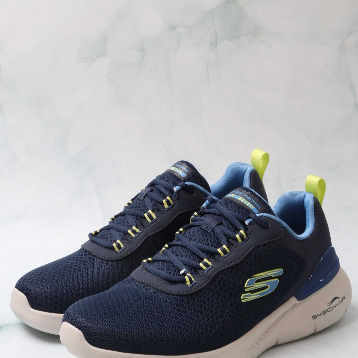 SKECHERS AIR DYNAMIGHT 2.0 MEN 232971 