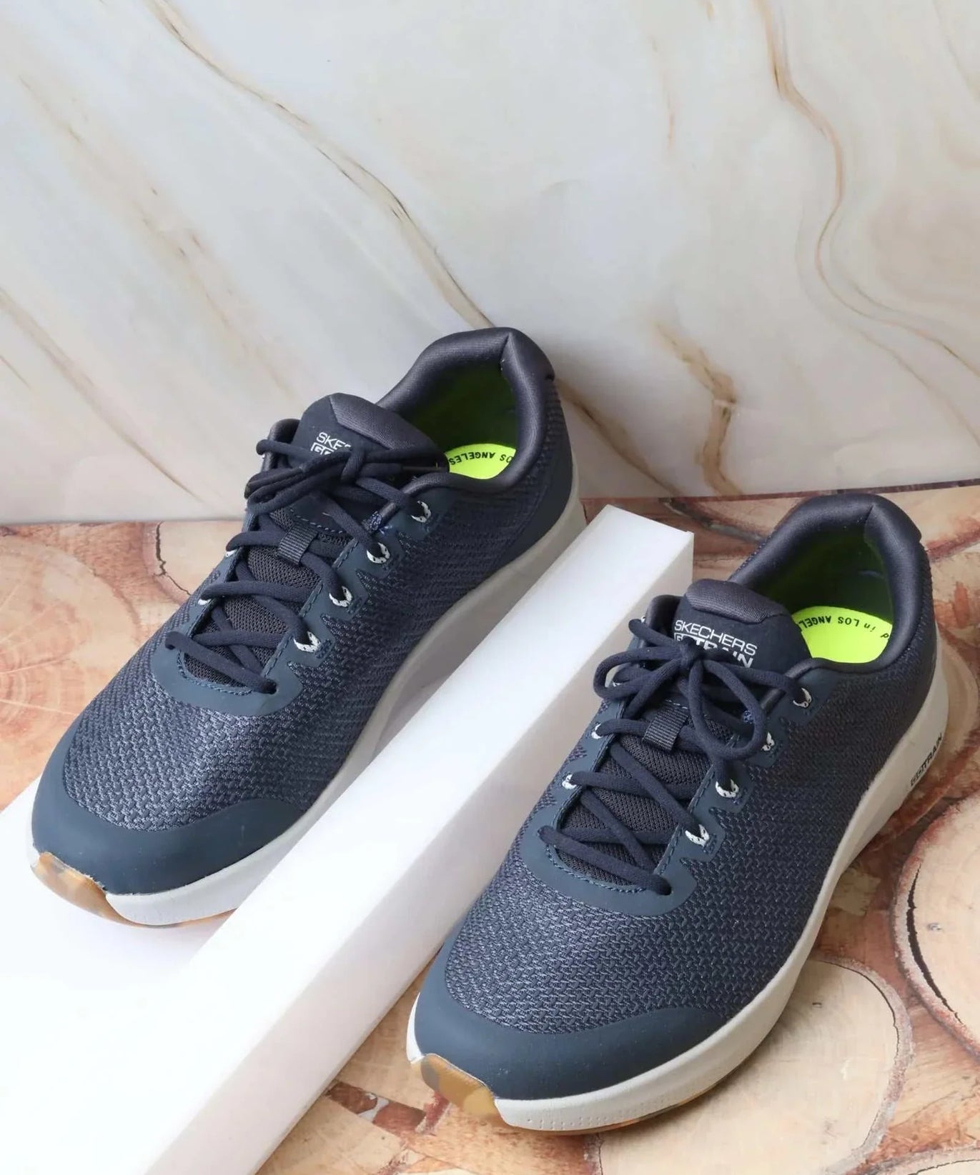 سكيتشرز رجالي جو ترين 220152